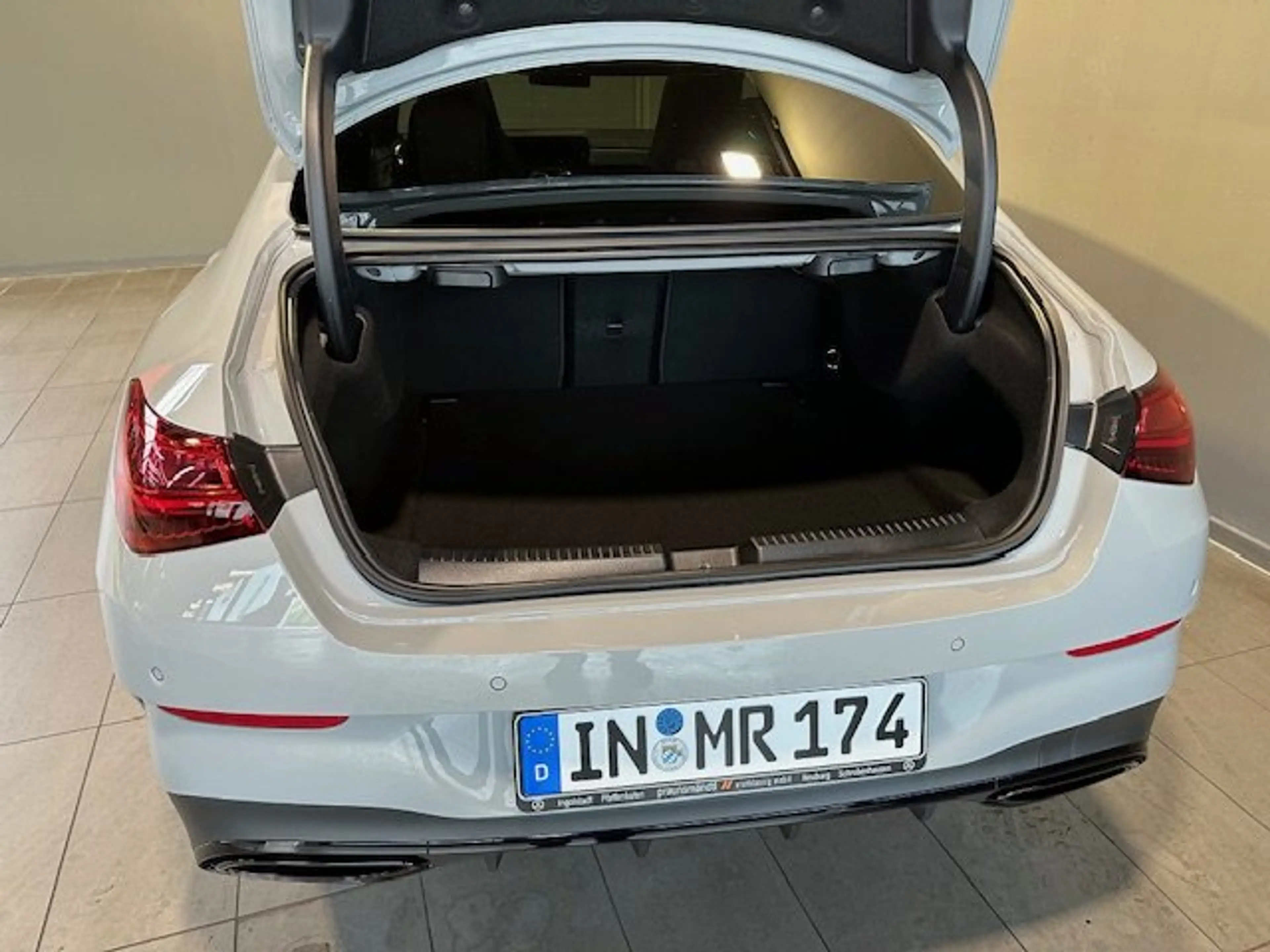 Mercedes-Benz CLA 220 d AMG Night Edition Pano/Distr/19"/Sound — photo 3