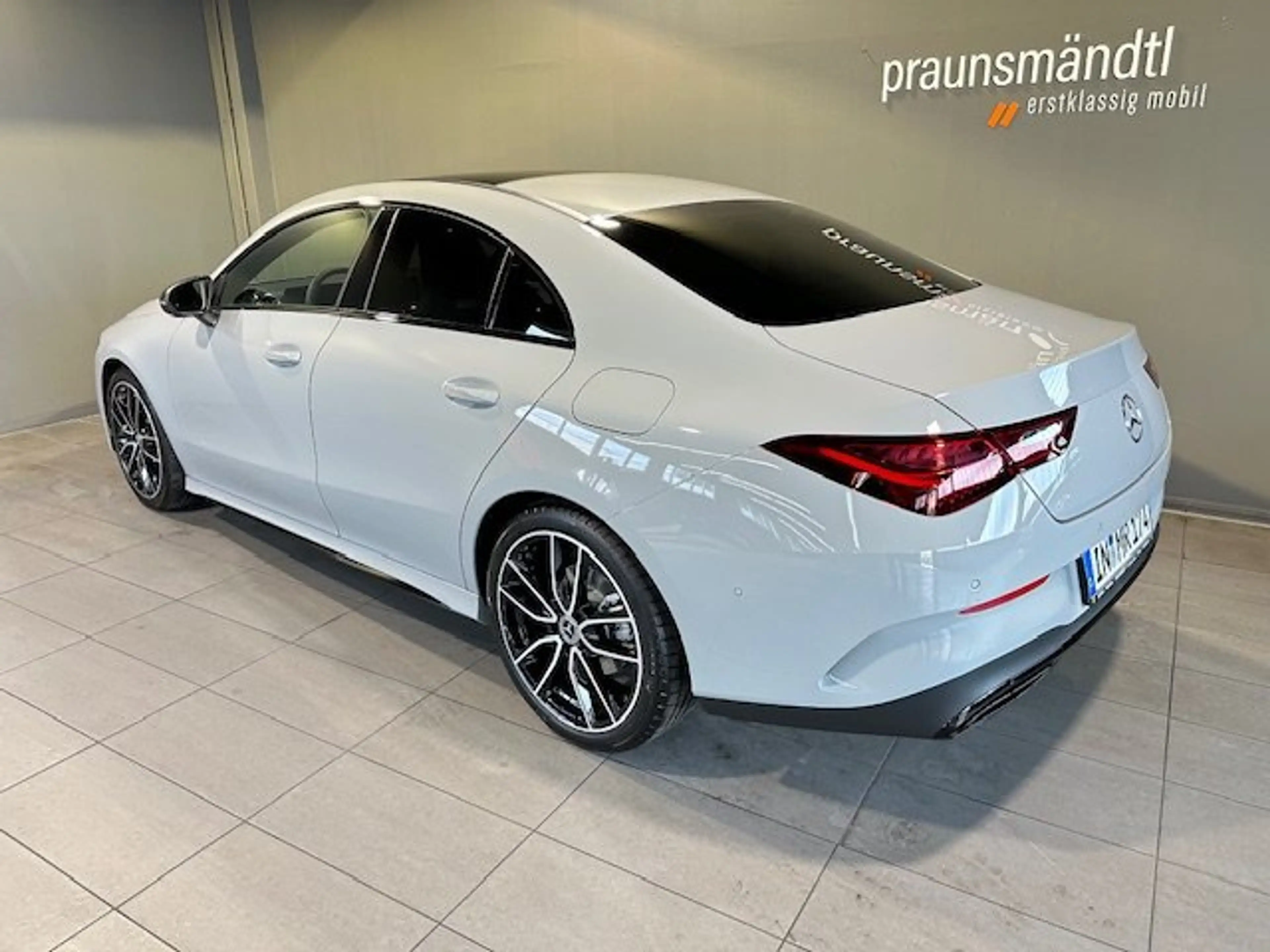 Mercedes-Benz CLA 220 d AMG Night Edition Pano/Distr/19"/Sound — photo 2