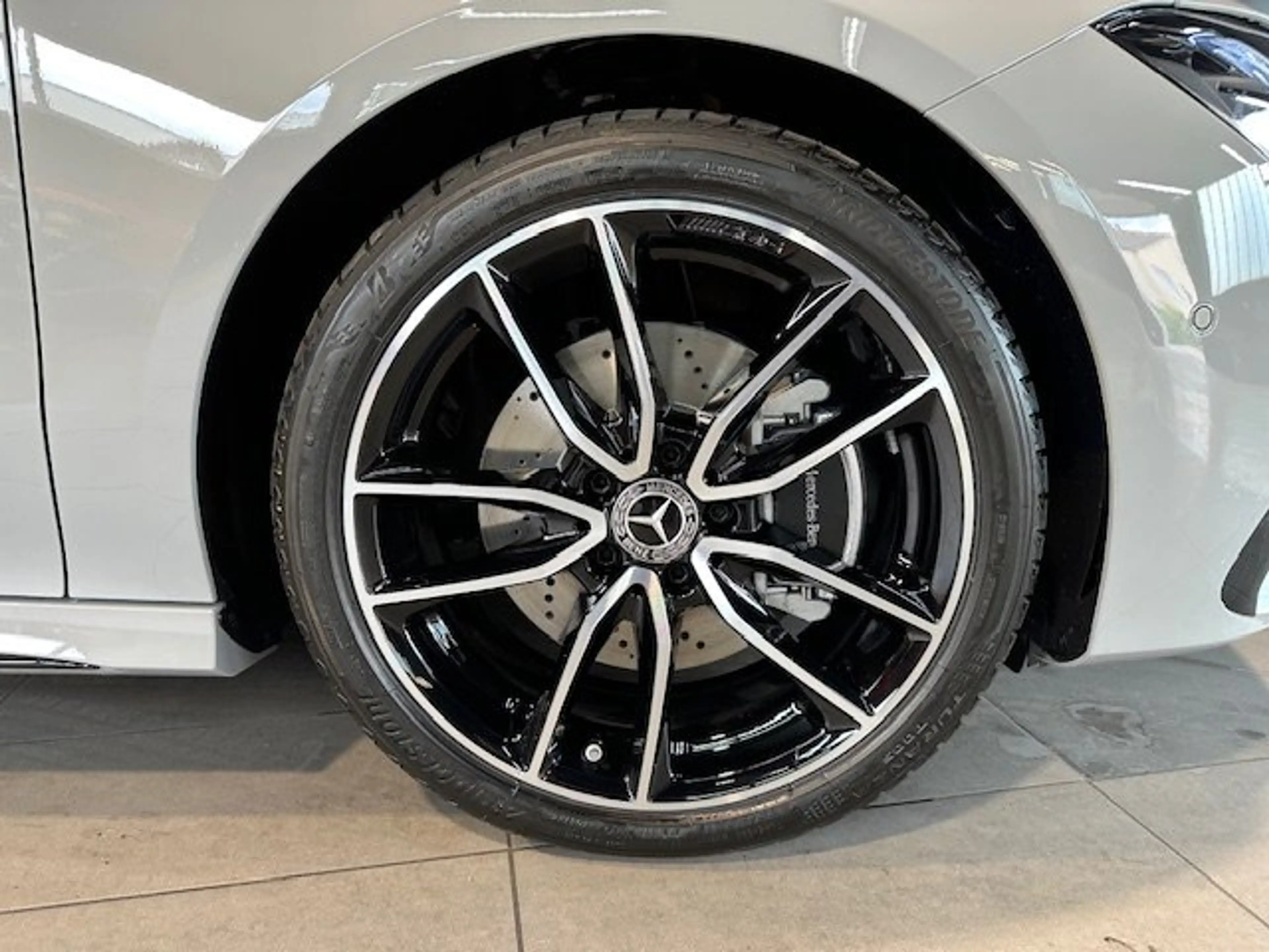 Mercedes-Benz CLA 220 d AMG Night Edition Pano/Distr/19"/Sound — photo 4