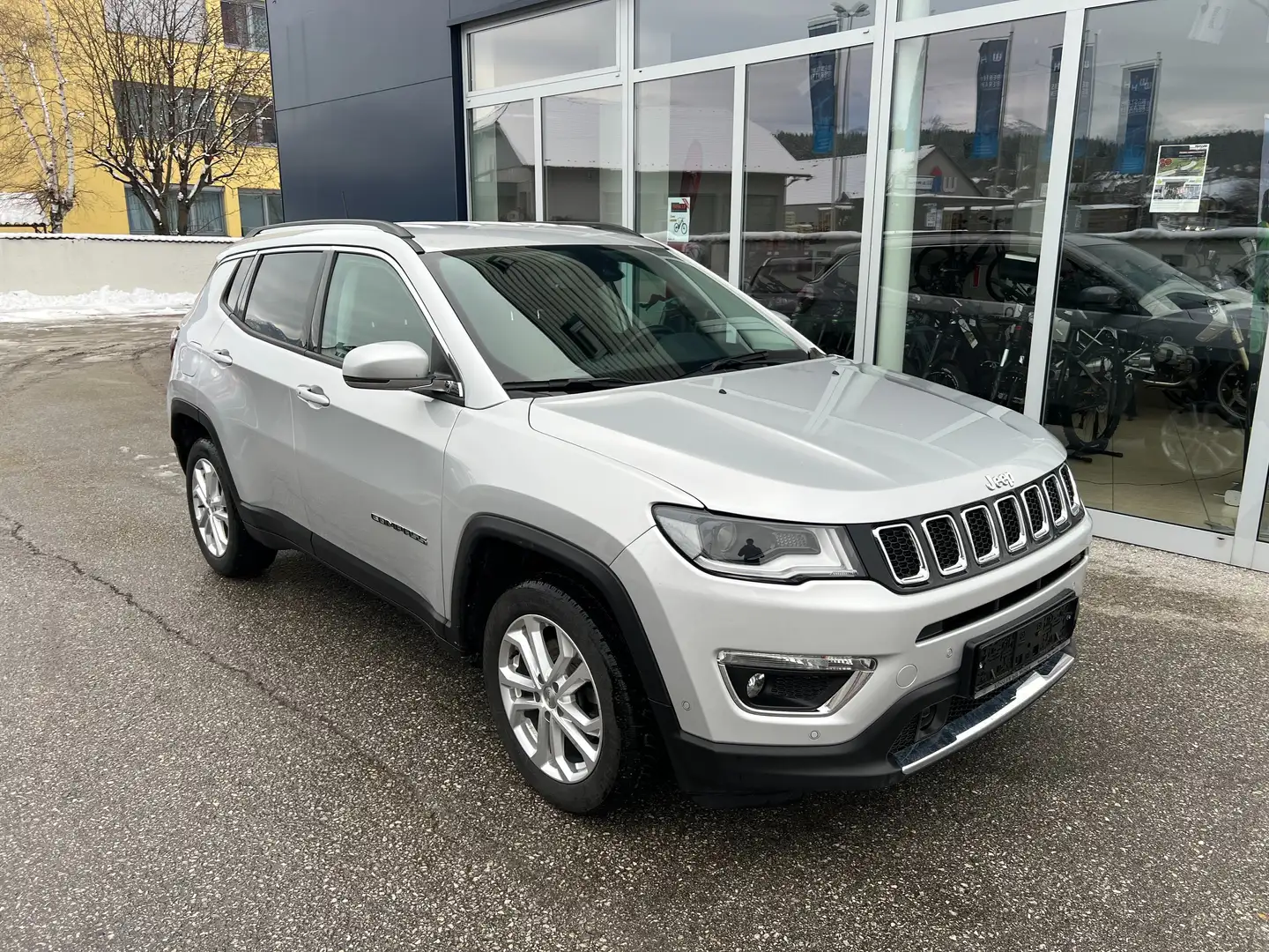 Jeep Compass Compass 1.6 Multijet Limited *71.000km*EZ:12/2020* Grijs - 1