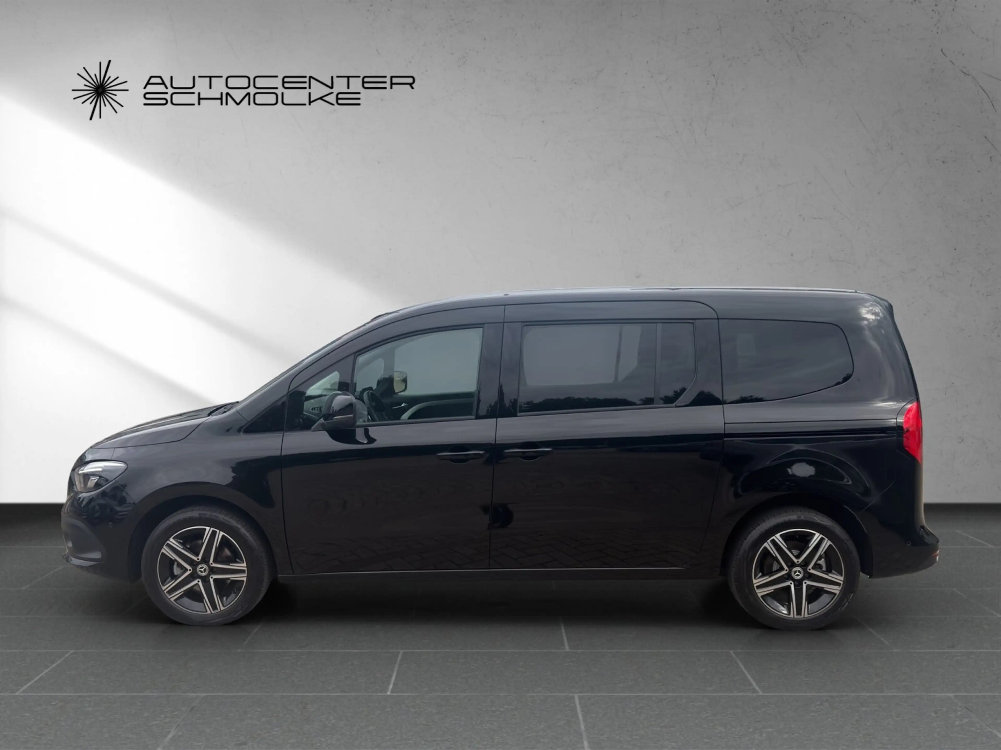 Mercedes-Benz T-Class T 180 Progressive L *7-Sitzer*LED*RFK*AHK* Navi — photo 3