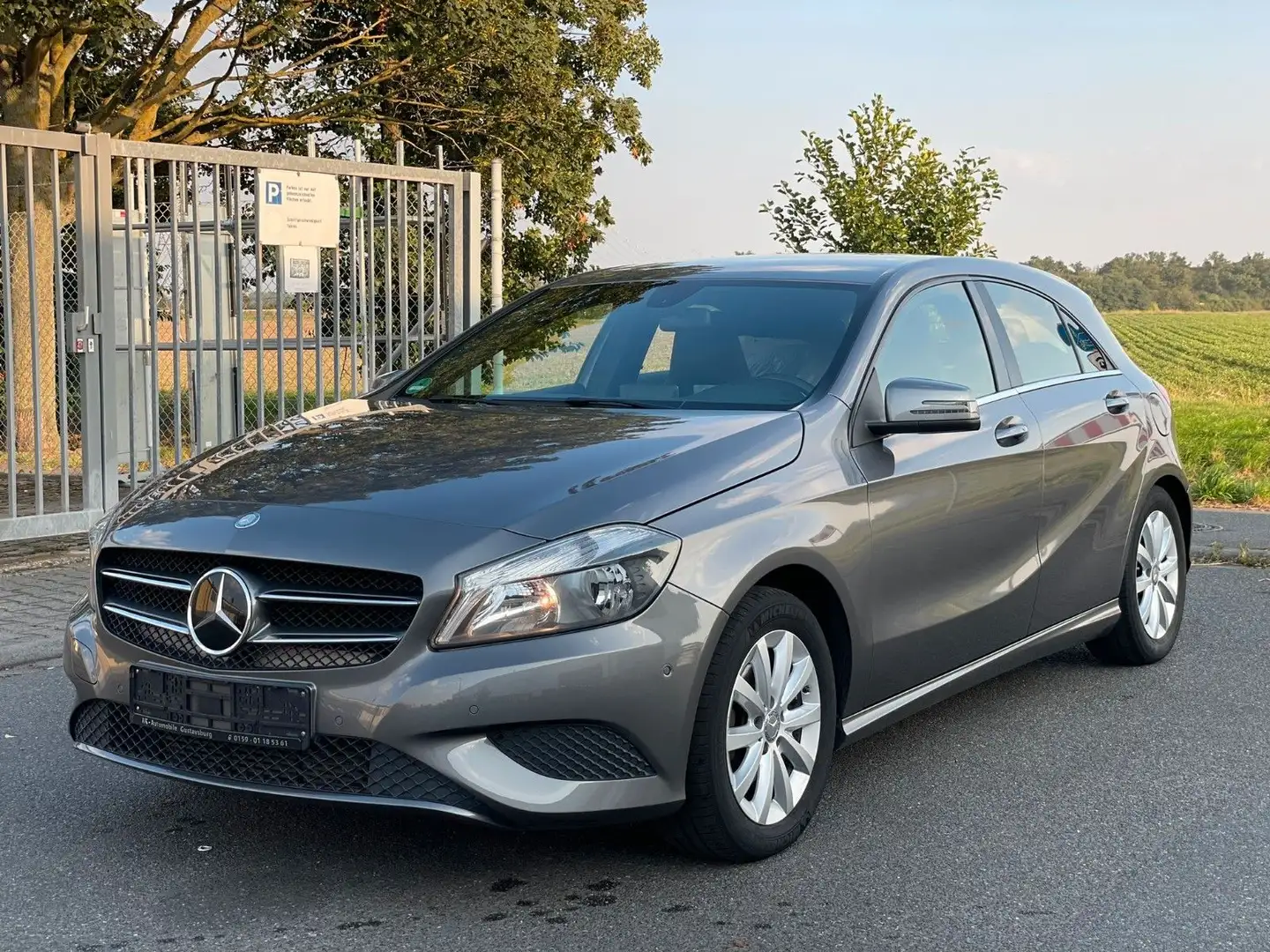 Mercedes-Benz A 180 CDI Automatik Navi Leder PDC AHK Euro6 Gris - 2