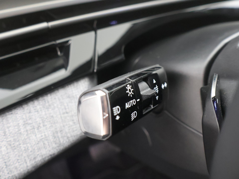Peugeot 5008 1.2 Hybrid 145 Allure 7p AUTOM. CARPLAY|360CAMERA| — photo 31
