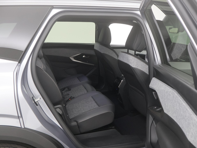 Peugeot 5008 1.2 Hybrid 145 Allure 7p AUTOM. CARPLAY|360CAMERA| — photo 27