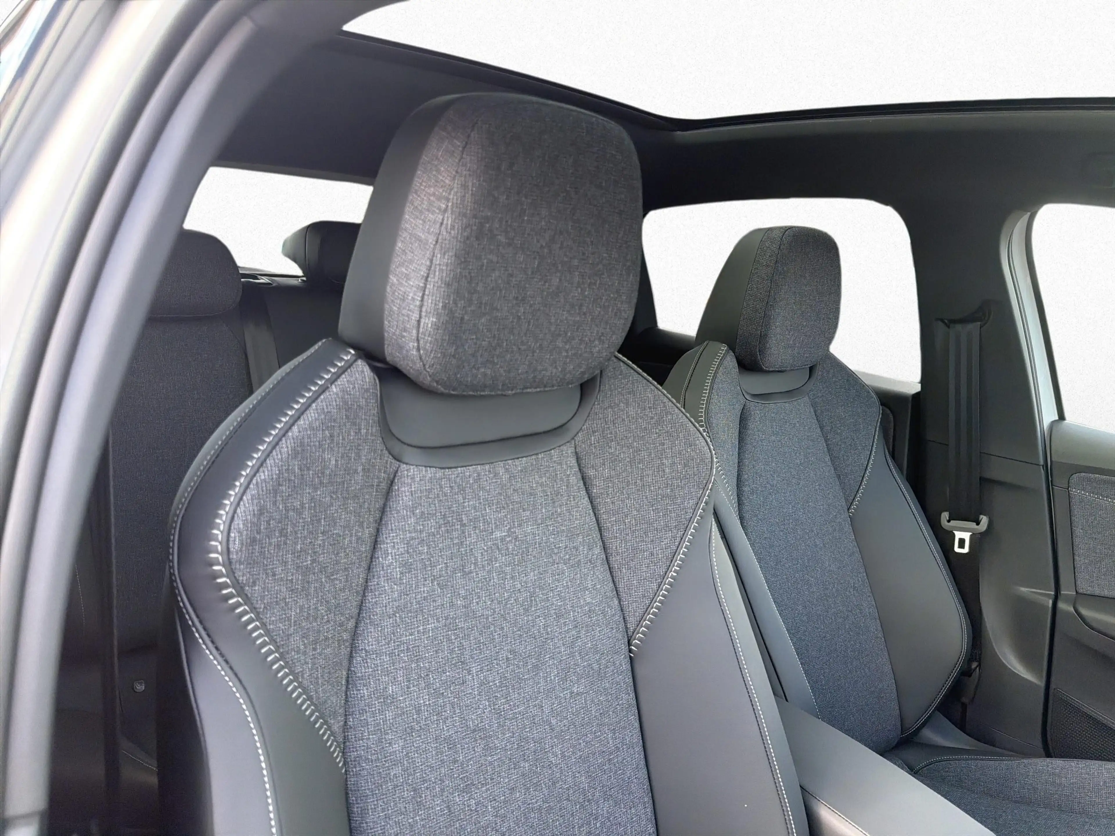 Volkswagen ID. Polo 55 kWh STYLE AHK PANO KAM ACC IQ.LIGHT — photo 11