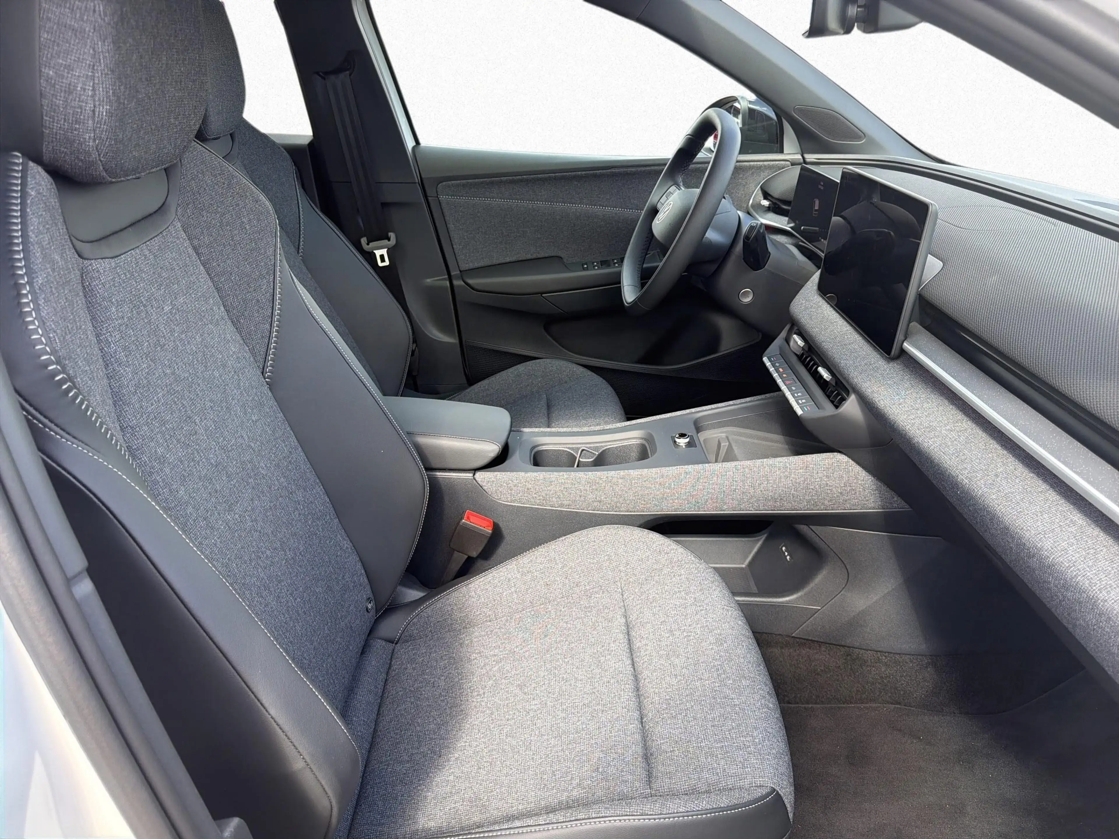 Volkswagen ID. Polo 55 kWh STYLE AHK PANO KAM ACC IQ.LIGHT — photo 10