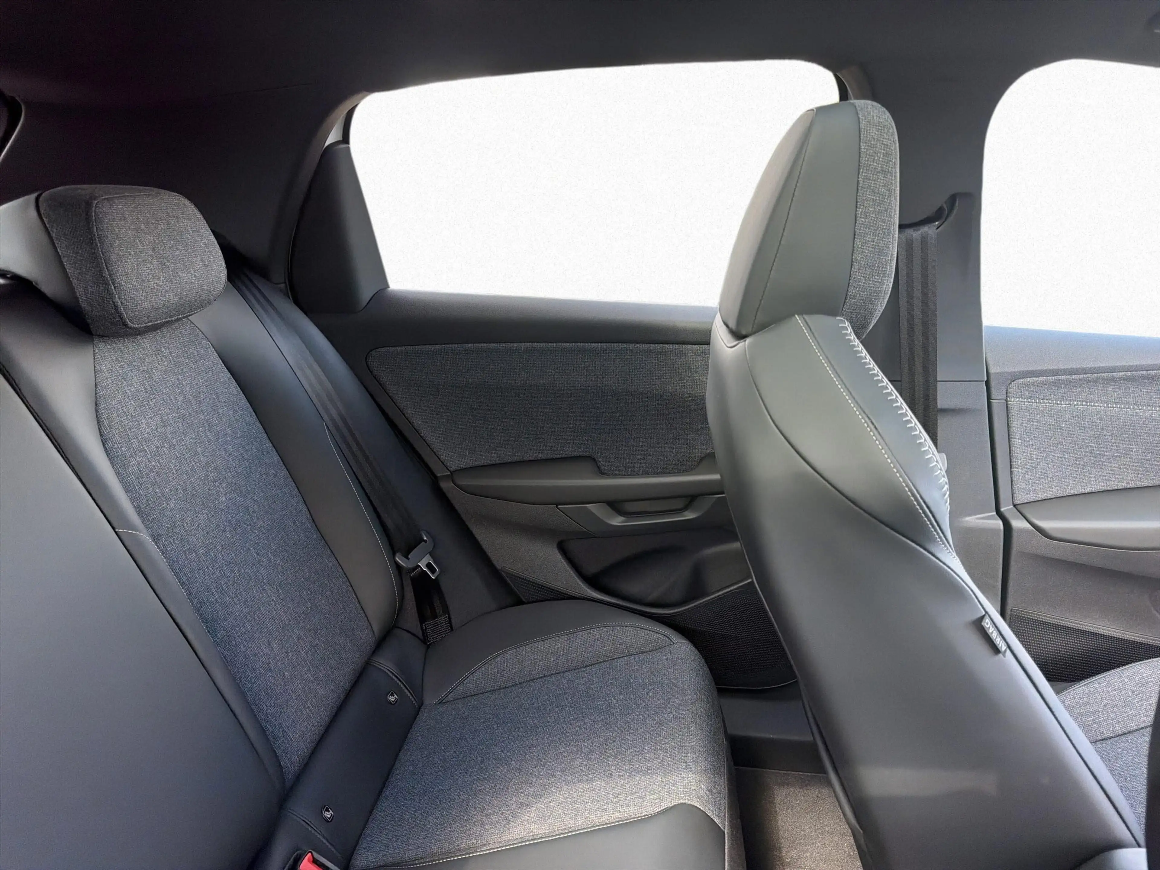 Volkswagen ID. Polo 55 kWh STYLE AHK PANO KAM ACC IQ.LIGHT — photo 15