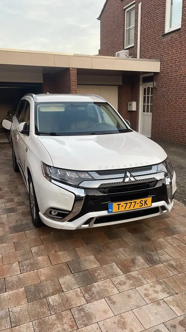 Mitsubishi Outlander 2.4 PHEV S-Edition Alb - 1