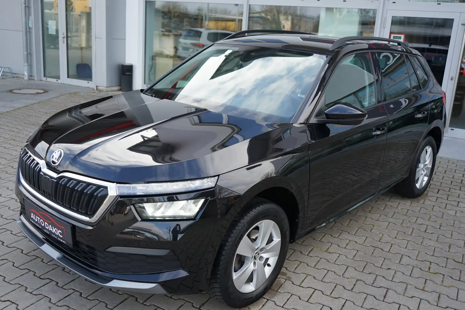 Skoda Kamiq AMBITION  LED KAMERA ALU SHZ PDC 5 Jahre Garantie Schwarz - 1
