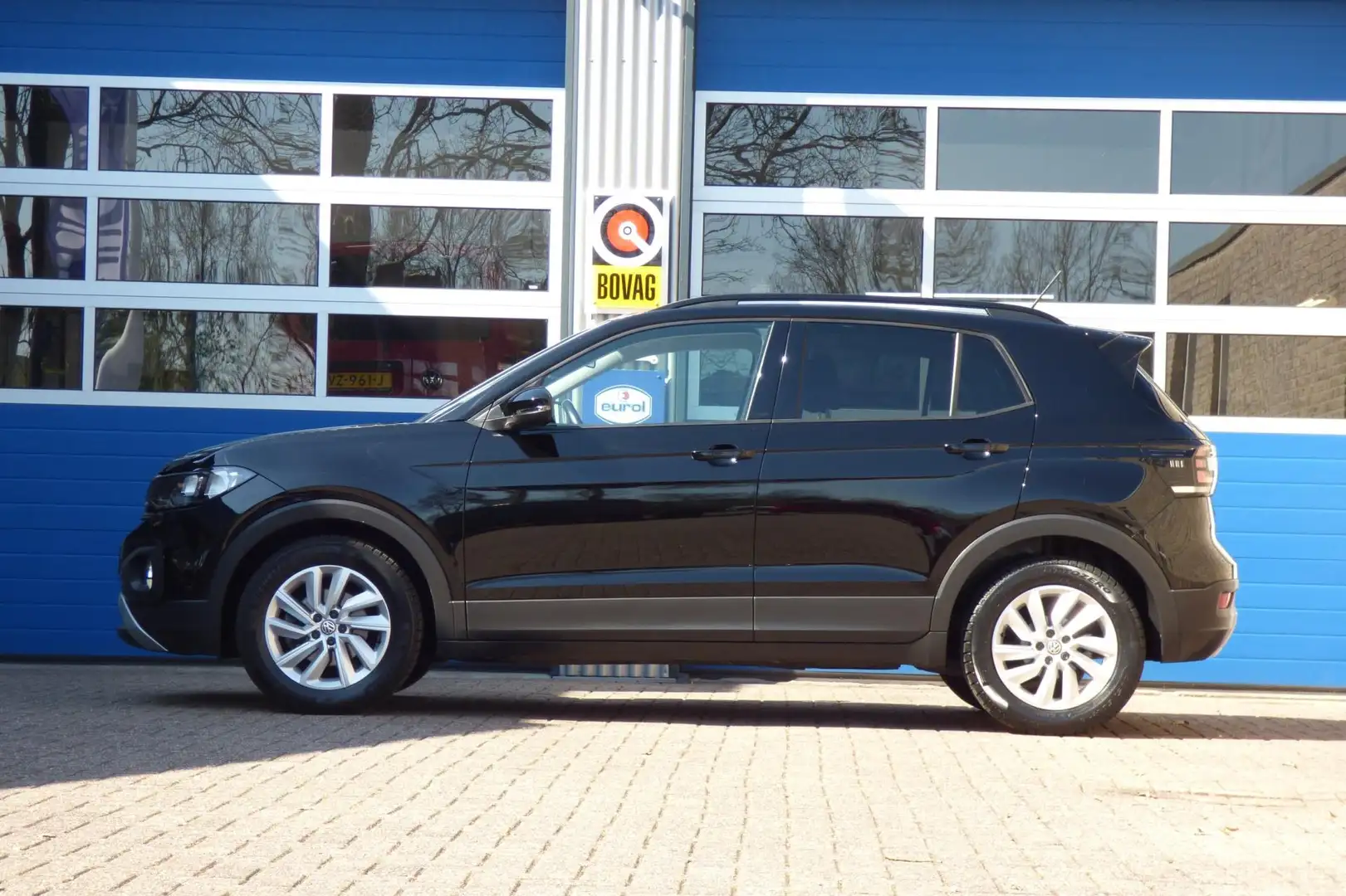 Volkswagen T-Cross 1.0 TSI Life Zwart - 2