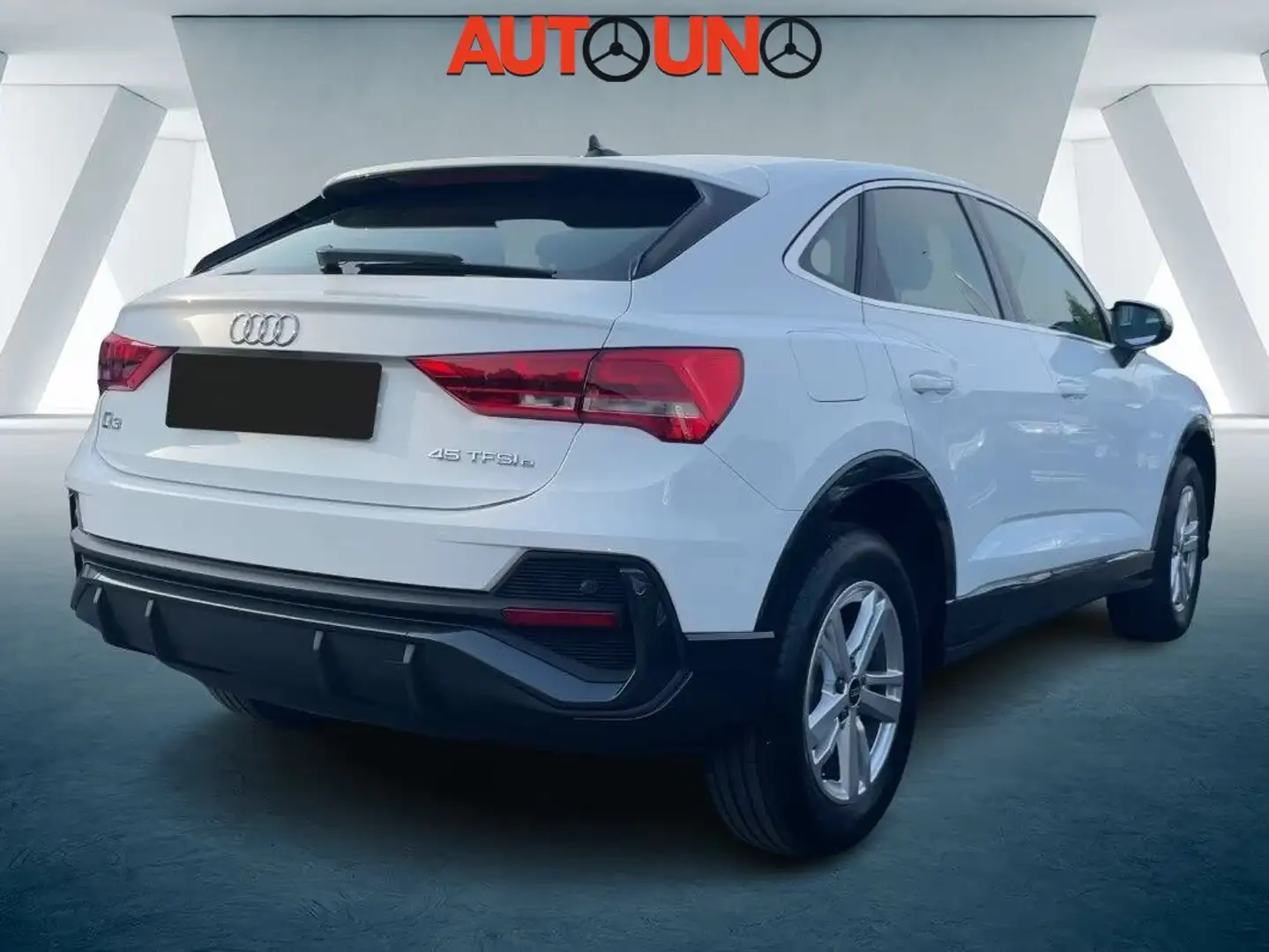 Audi Q3 Q3 SPB 45 TFSI e S tronic Weiß - 2