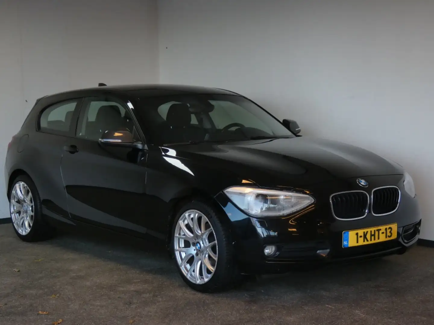 BMW 116 1-serie 116i EDE Bns Sport. Nwe APK Airco Zwart - 2