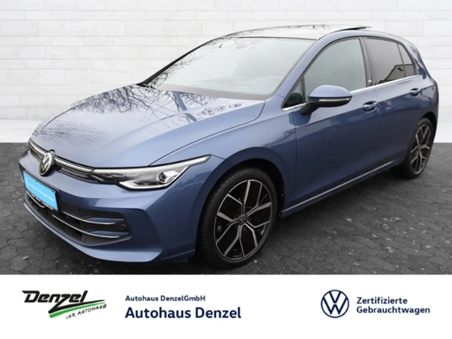 Volkswagen Golf VIII 1.5 eTSI DSG *Edition 50* DCC/PANO Bleu - 1