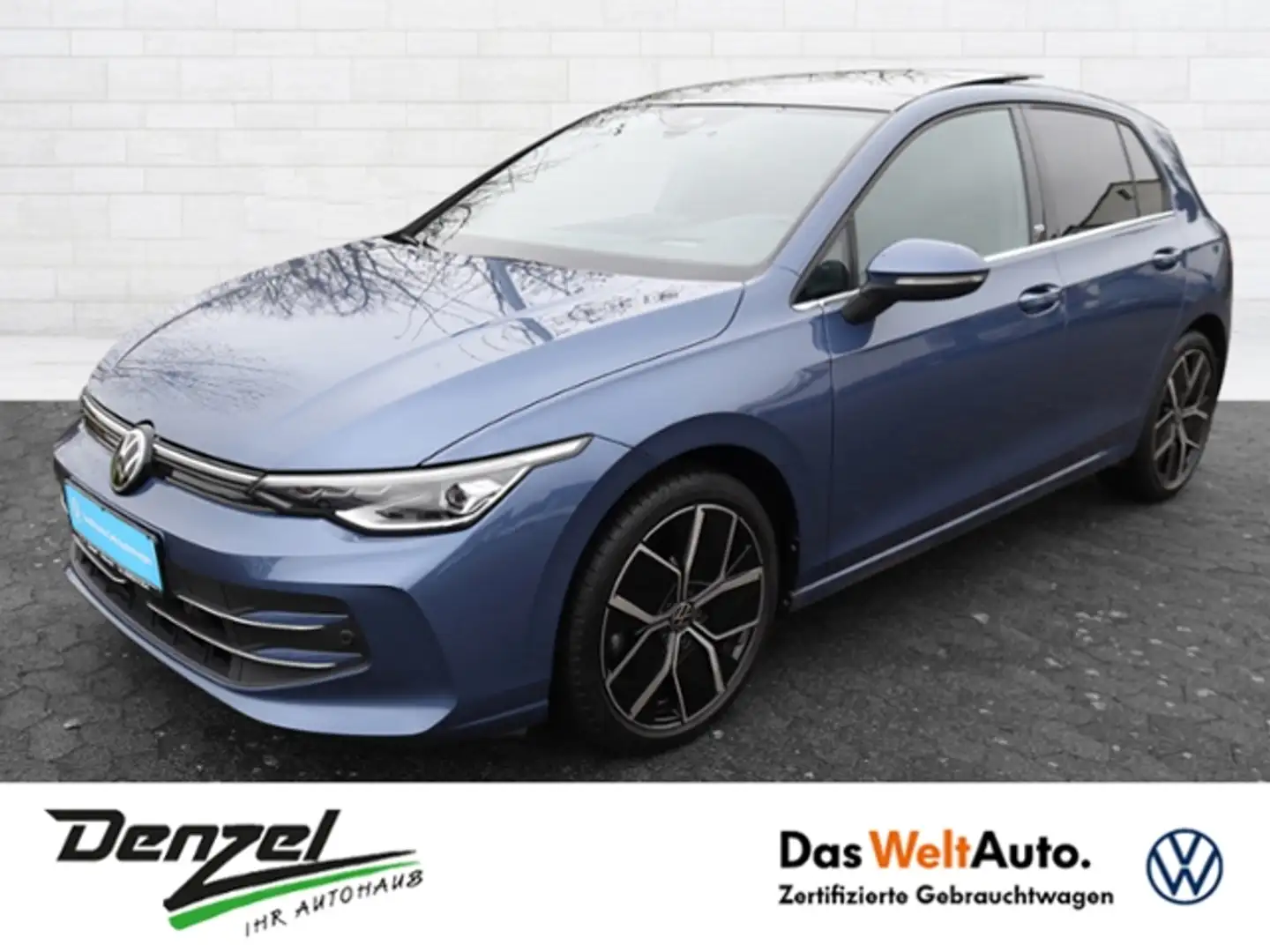 Volkswagen Golf VIII 1.5 eTSI DSG *Edition 50* DCC/PANO Bleu - 2