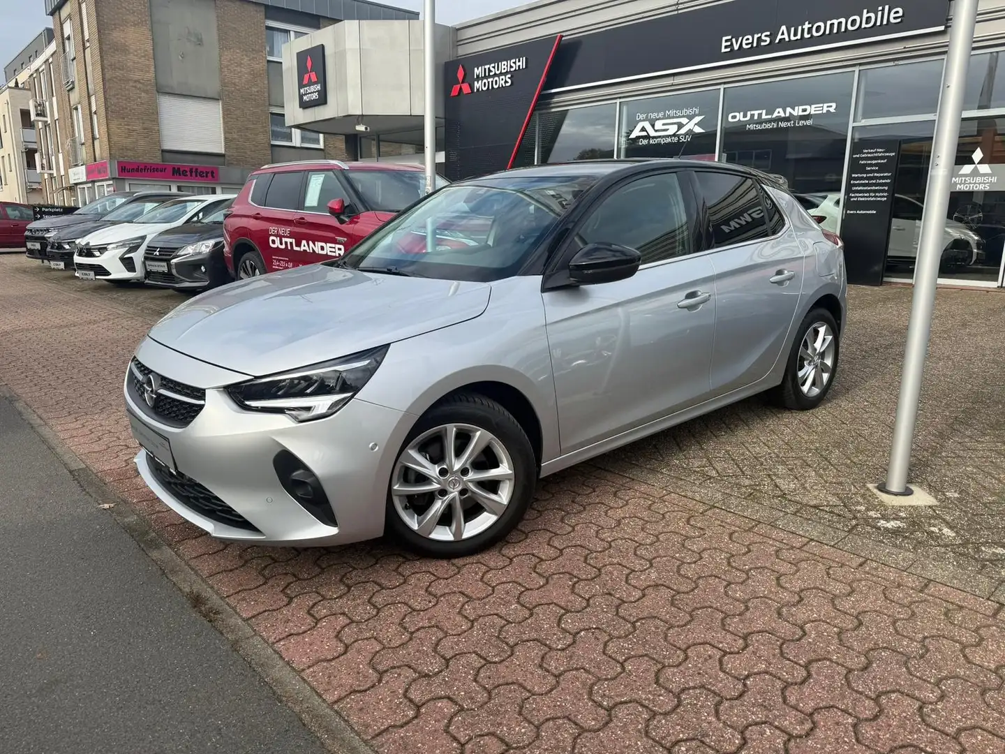 Opel Corsa 1.2 Elegance Automatik *LED*SHZ*dig. Cockp Plateado - 2