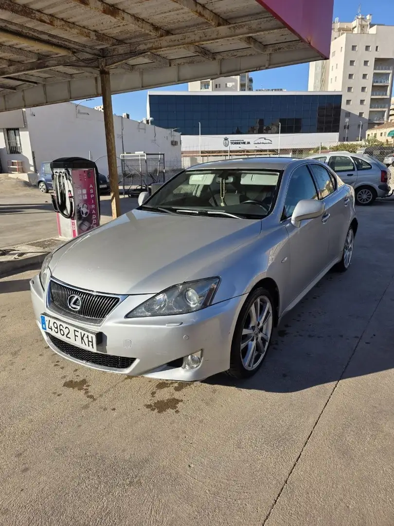 Lexus IS 220d F-Sport - 2