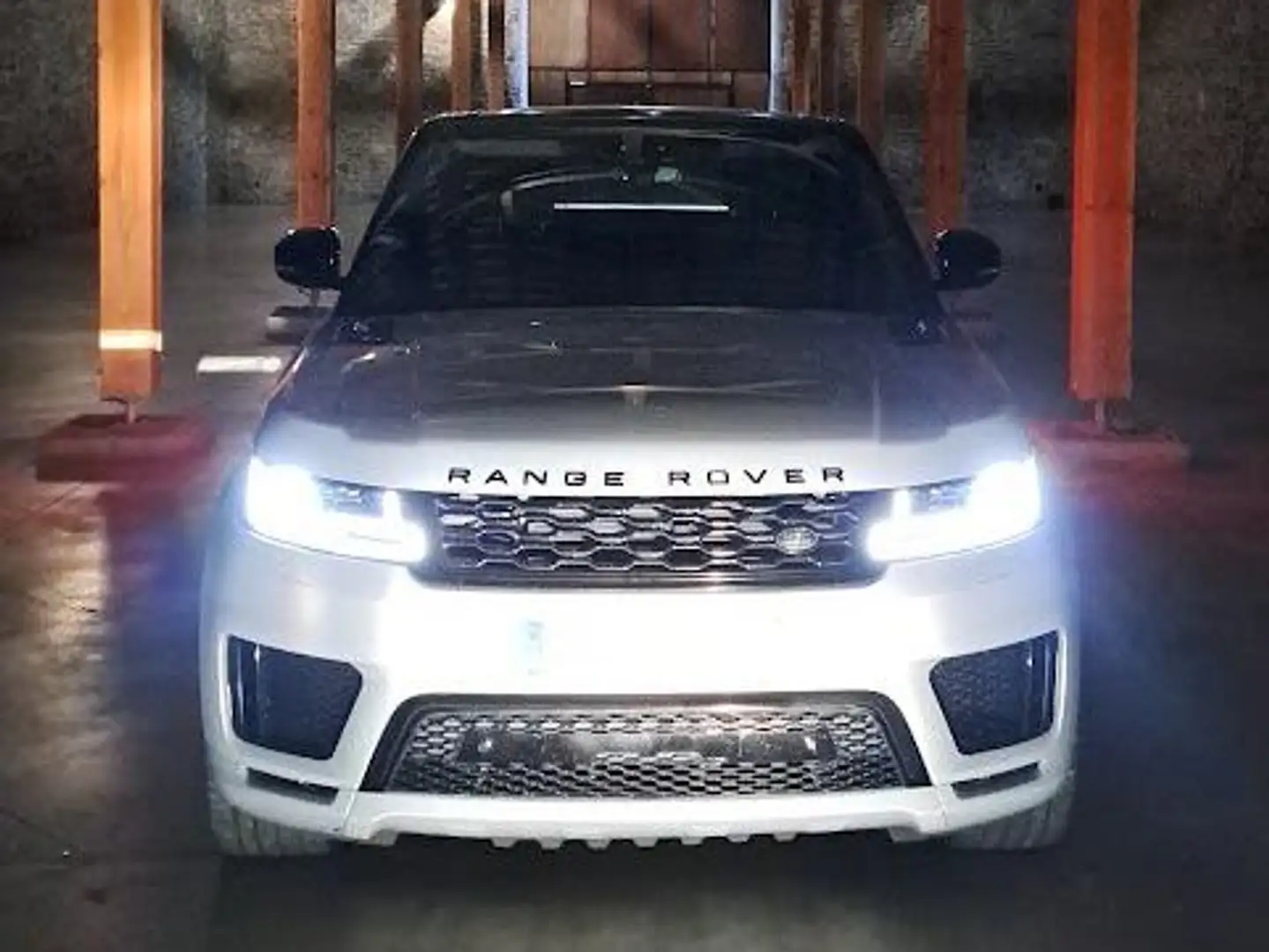 Land Rover Range Rover Sport Range Rover Sport 3.0 TDV6 HSE (EU6b) Gris - 1