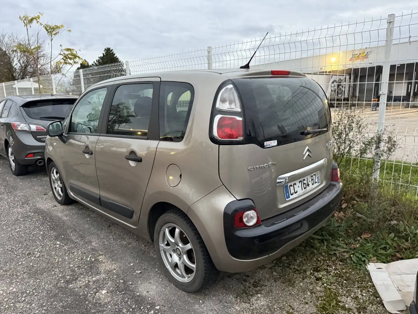 Citroen C3 Picasso 1.6 HDi 90 FAP Attraction - 2