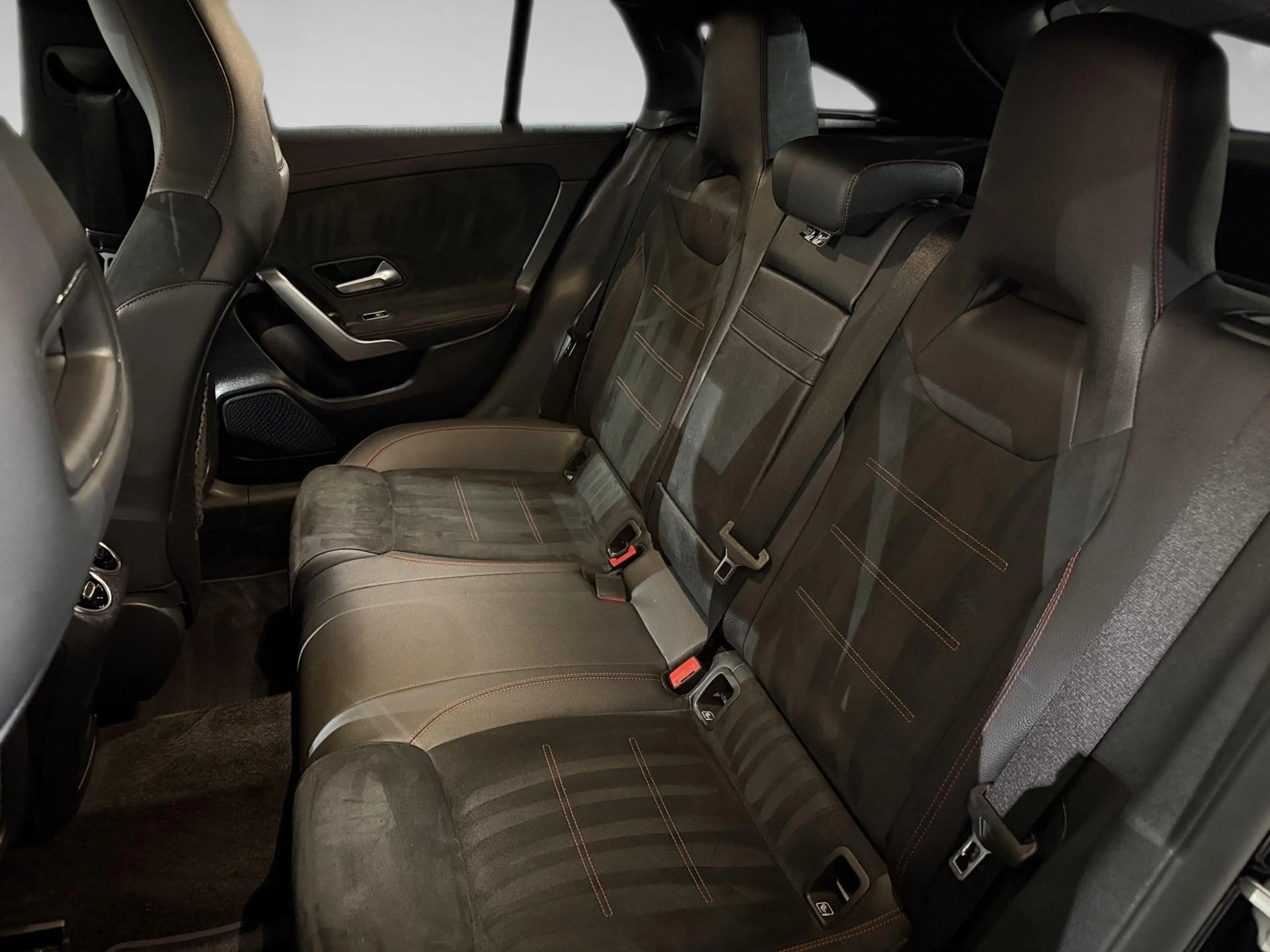 Mercedes-Benz CLA 180 Shooting Brake 1.3 CLA SHOOTING BRAKE AMG LINE — photo 11