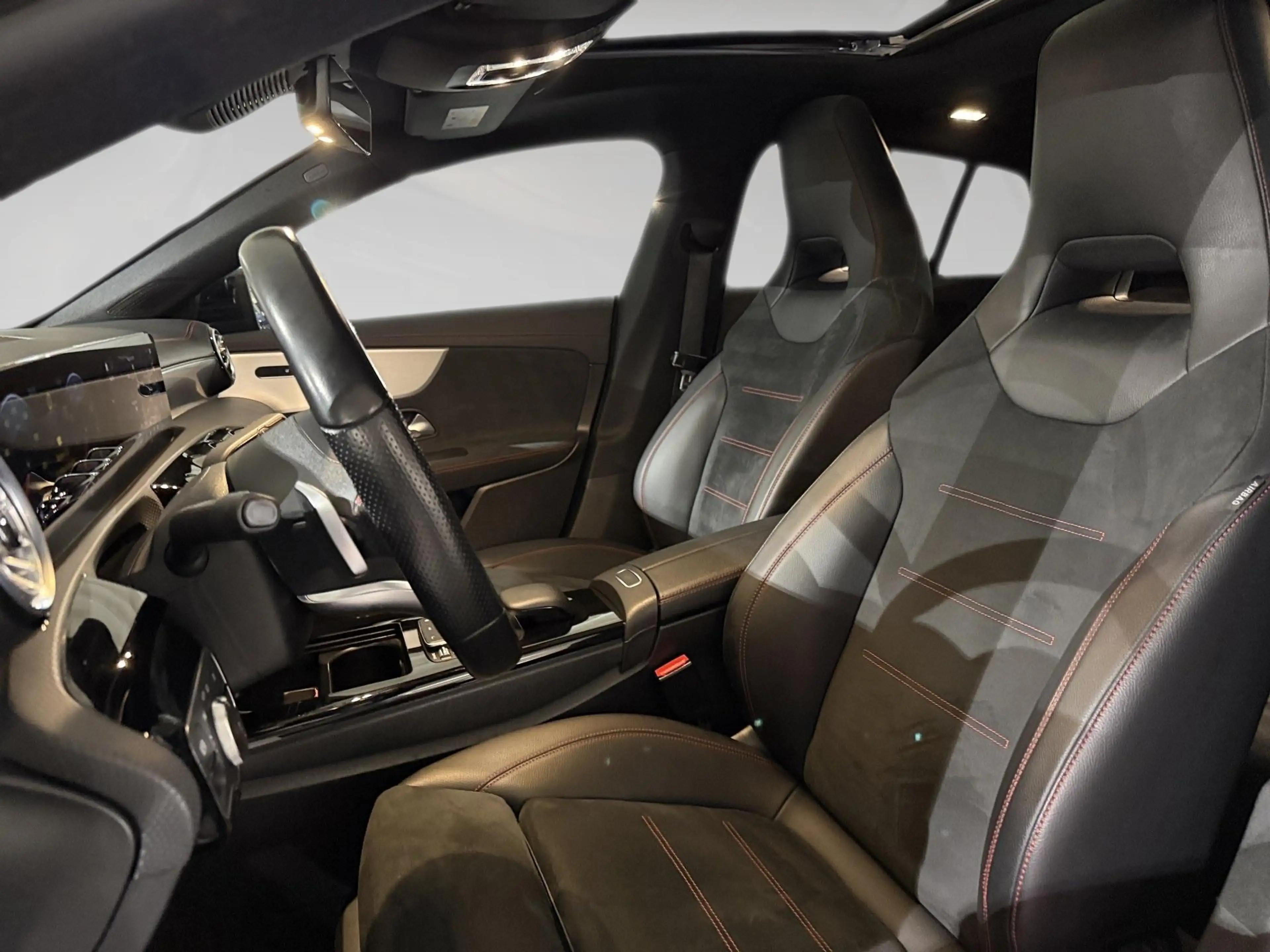 Mercedes-Benz CLA 180 Shooting Brake 1.3 CLA SHOOTING BRAKE AMG LINE — photo 4