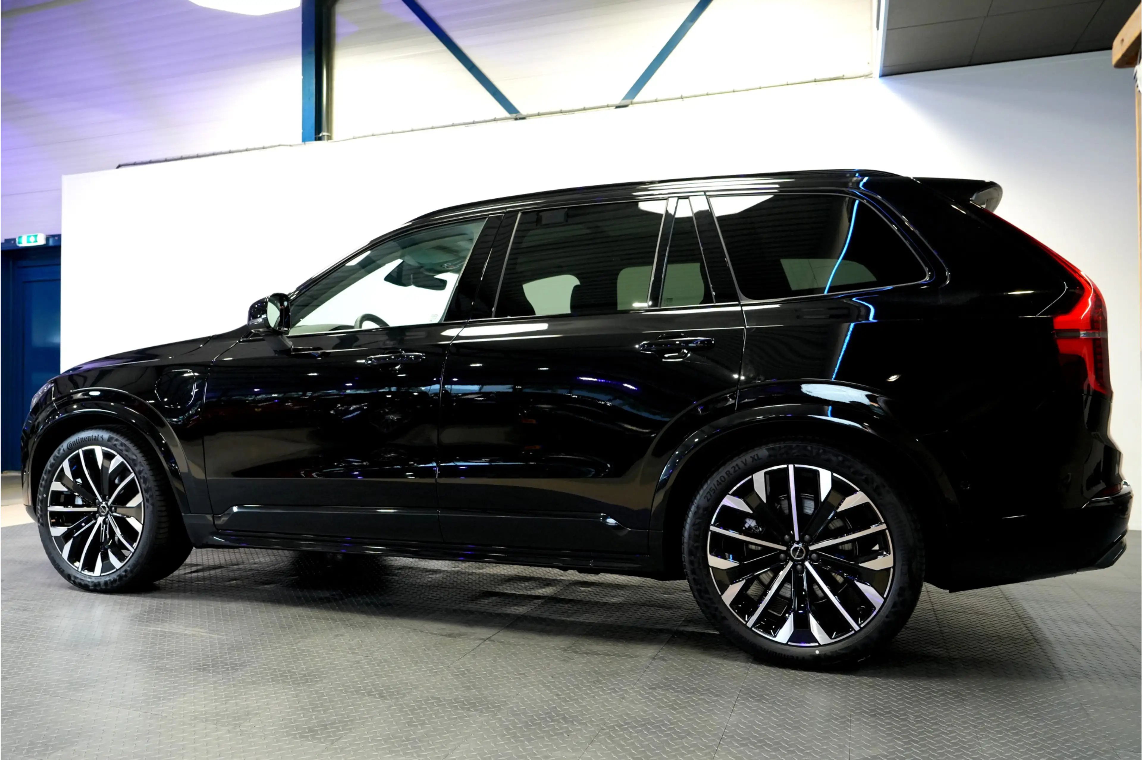 Volvo XC90 2.0 T8 AWD 335kW/456pk Aut8 Recharge Ultra Dark 7P — photo 25