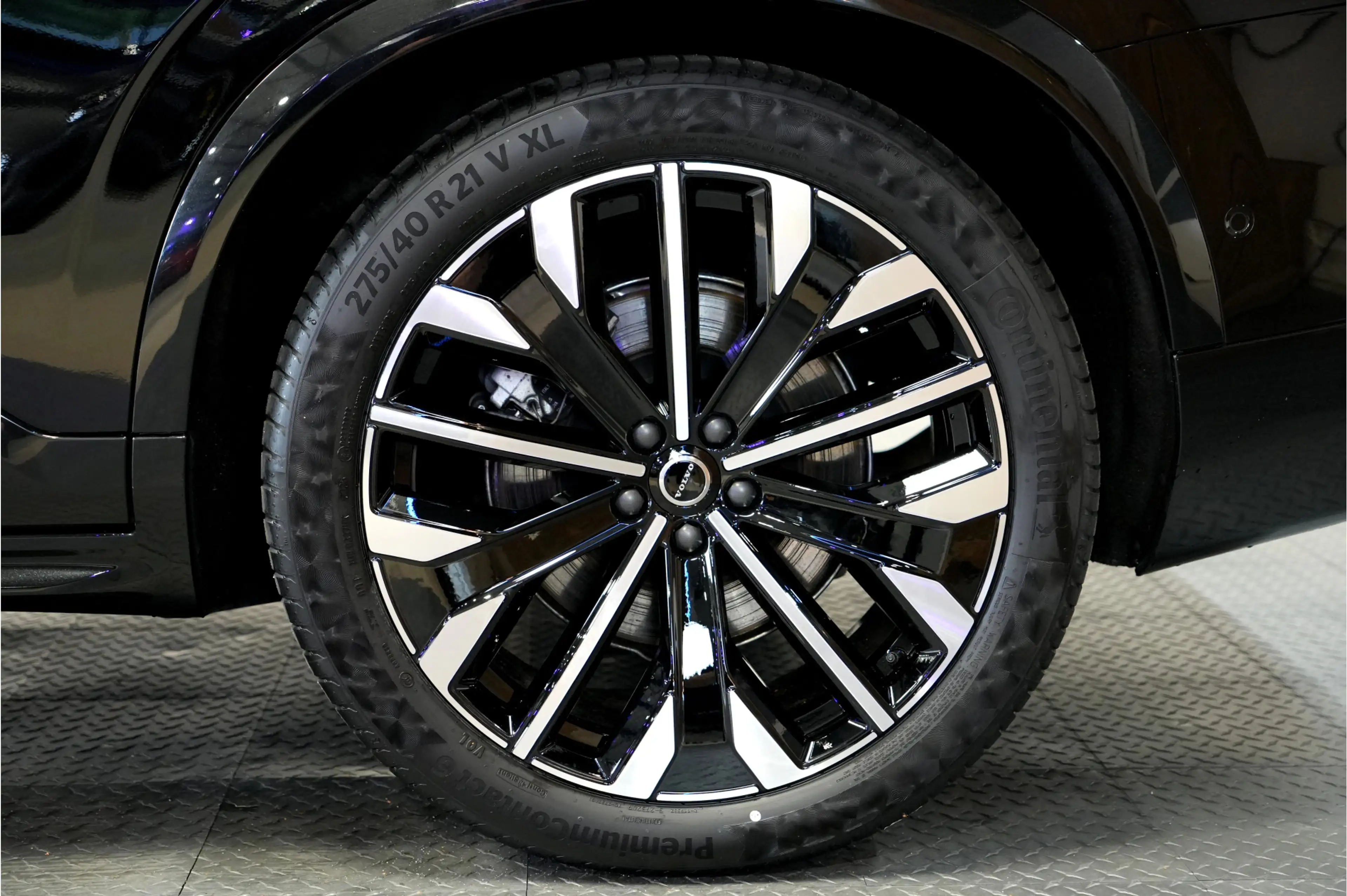 Volvo XC90 2.0 T8 AWD 335kW/456pk Aut8 Recharge Ultra Dark 7P — photo 9