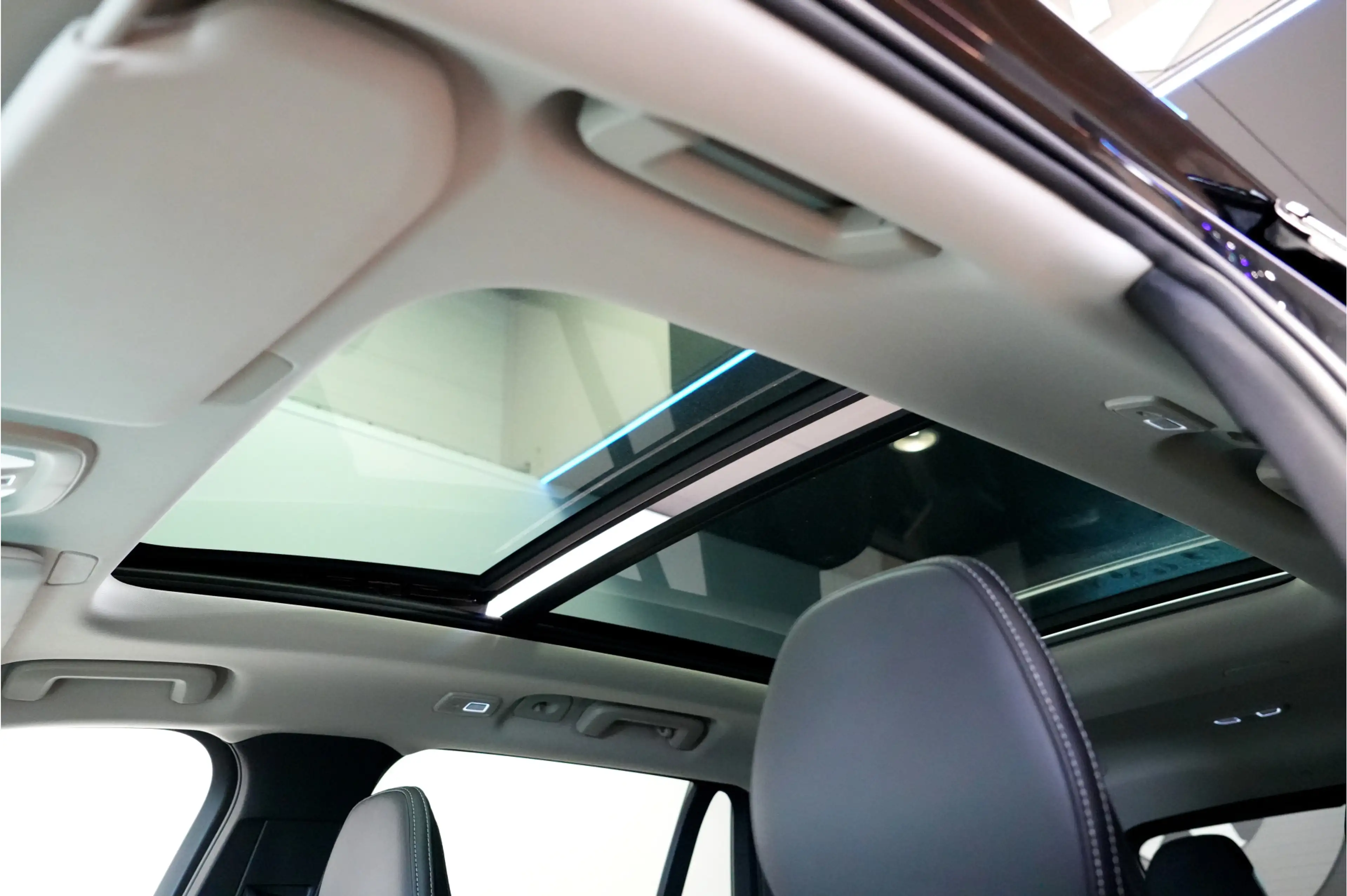Volvo XC90 2.0 T8 AWD 335kW/456pk Aut8 Recharge Ultra Dark 7P — photo 16