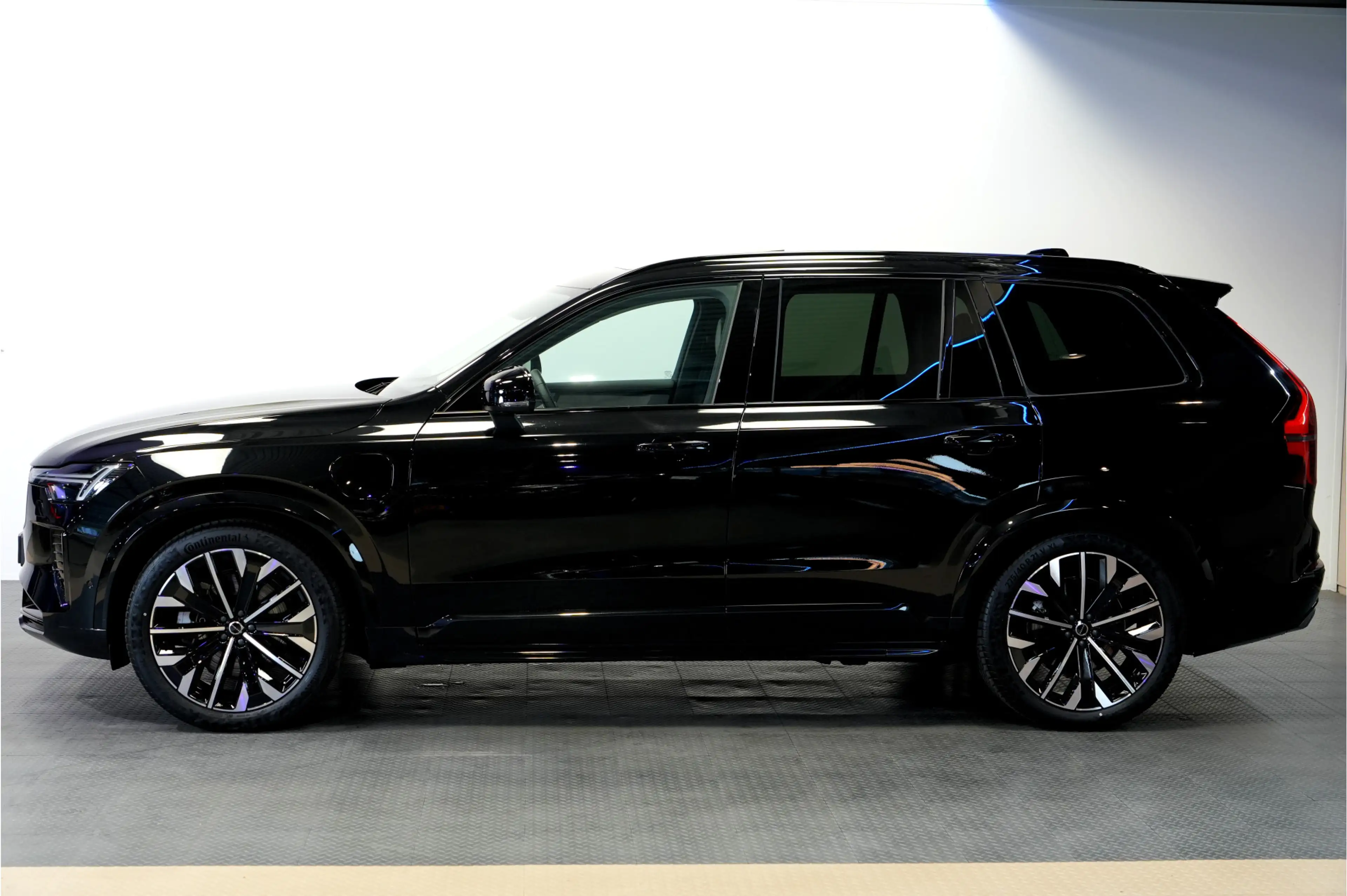 Volvo XC90 2.0 T8 AWD 335kW/456pk Aut8 Recharge Ultra Dark 7P — photo 3