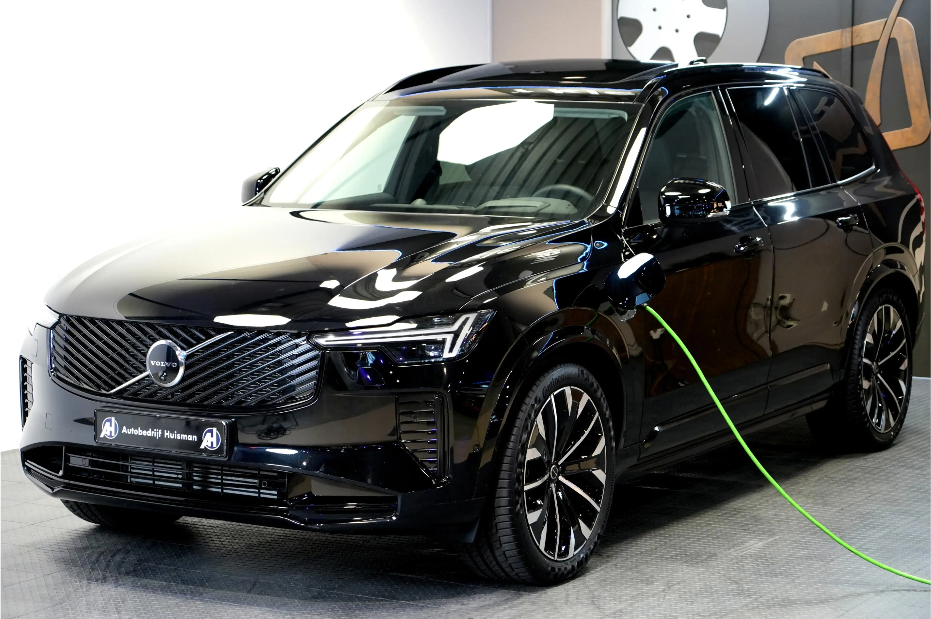 Volvo XC90 2.0 T8 AWD 335kW/456pk Aut8 Recharge Ultra Dark 7P — photo 41