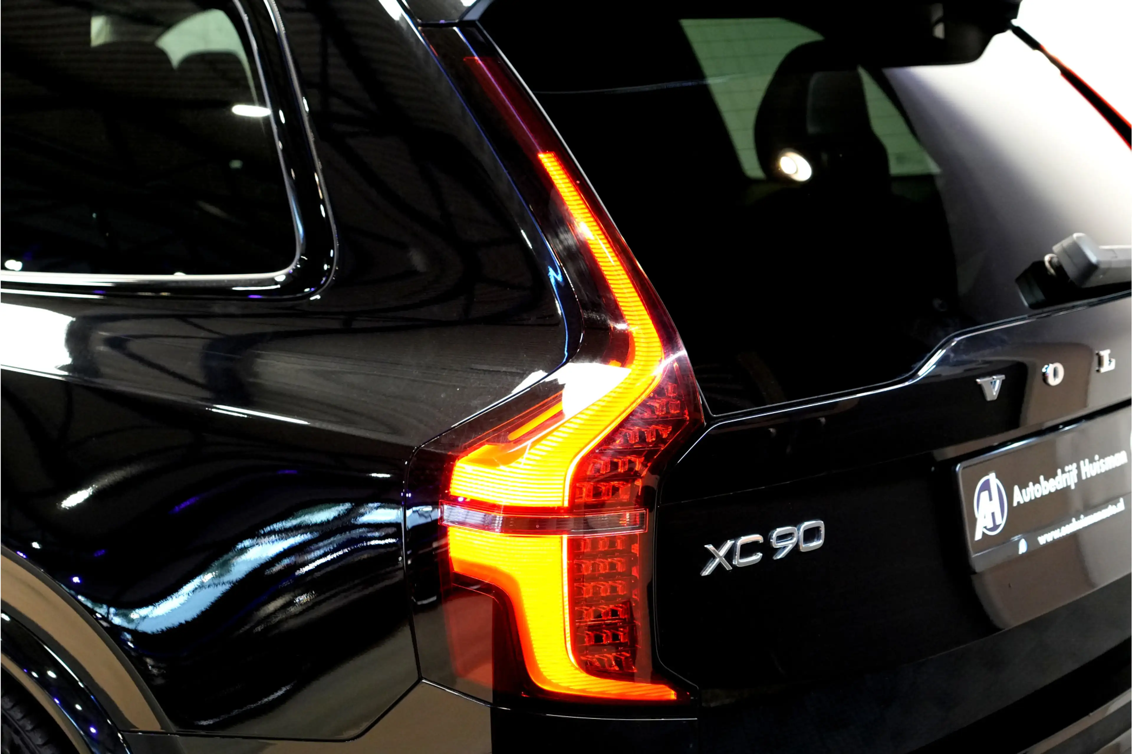 Volvo XC90 2.0 T8 AWD 335kW/456pk Aut8 Recharge Ultra Dark 7P — photo 37