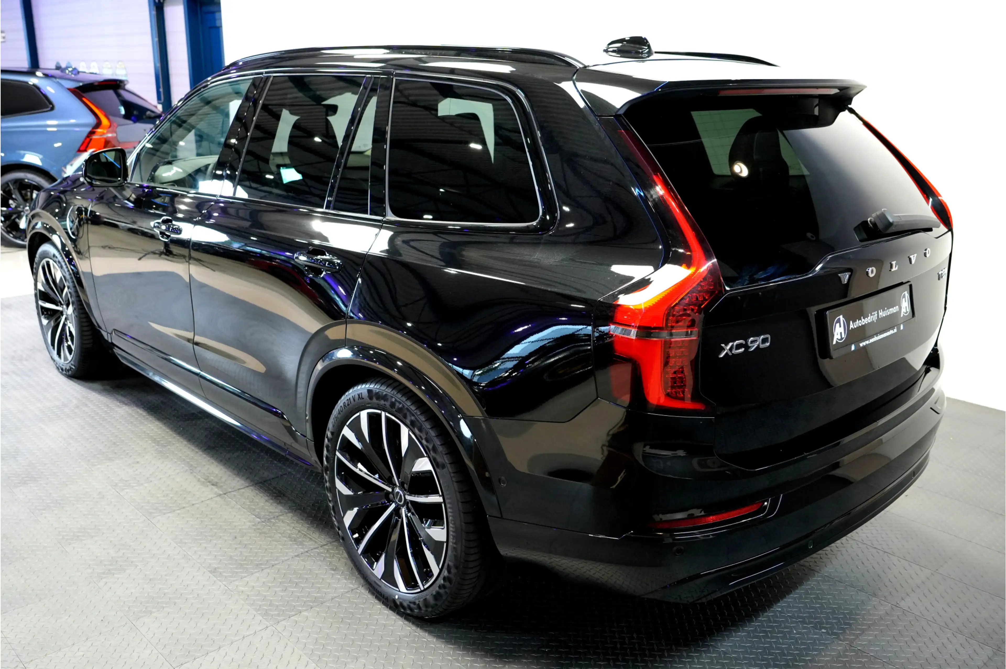 Volvo XC90 2.0 T8 AWD 335kW/456pk Aut8 Recharge Ultra Dark 7P — photo 27