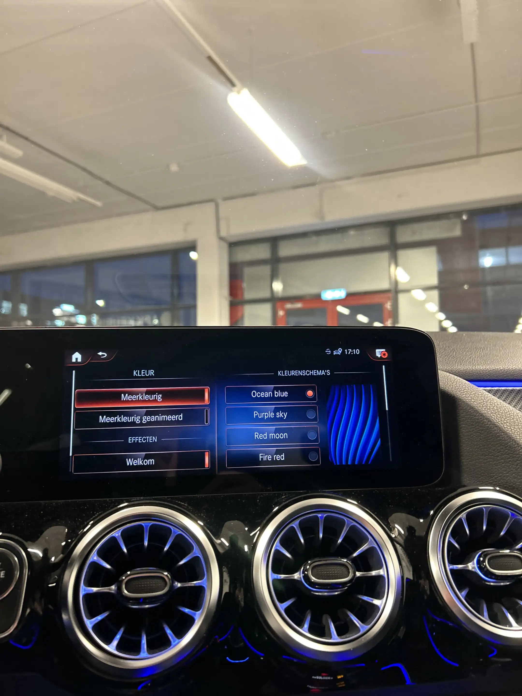 Mercedes-Benz GLA 250 e AMG Line | Adaptive cruise control | Sfeerverlic — photo 23