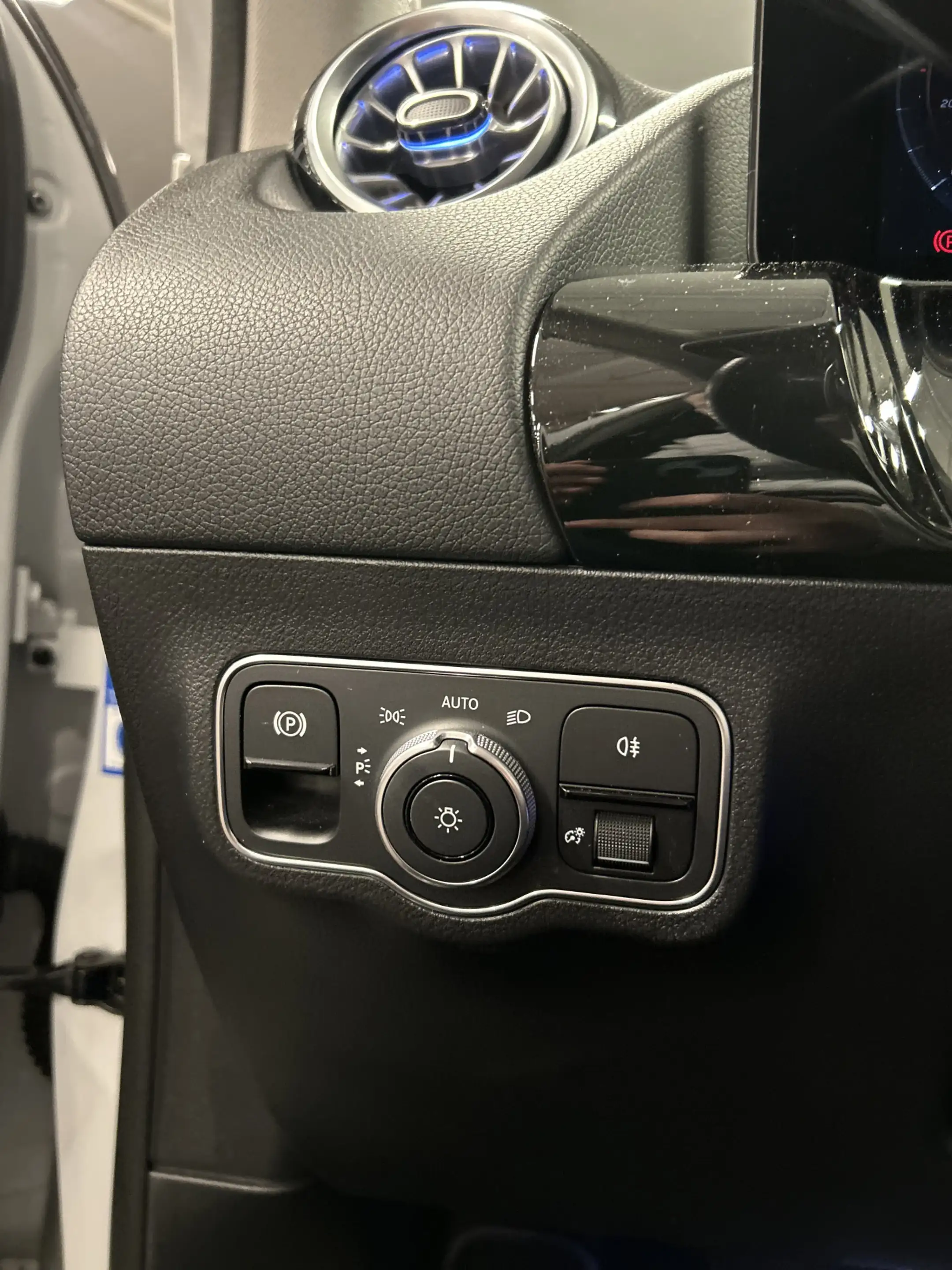 Mercedes-Benz GLA 250 e AMG Line | Adaptive cruise control | Sfeerverlic — photo 30