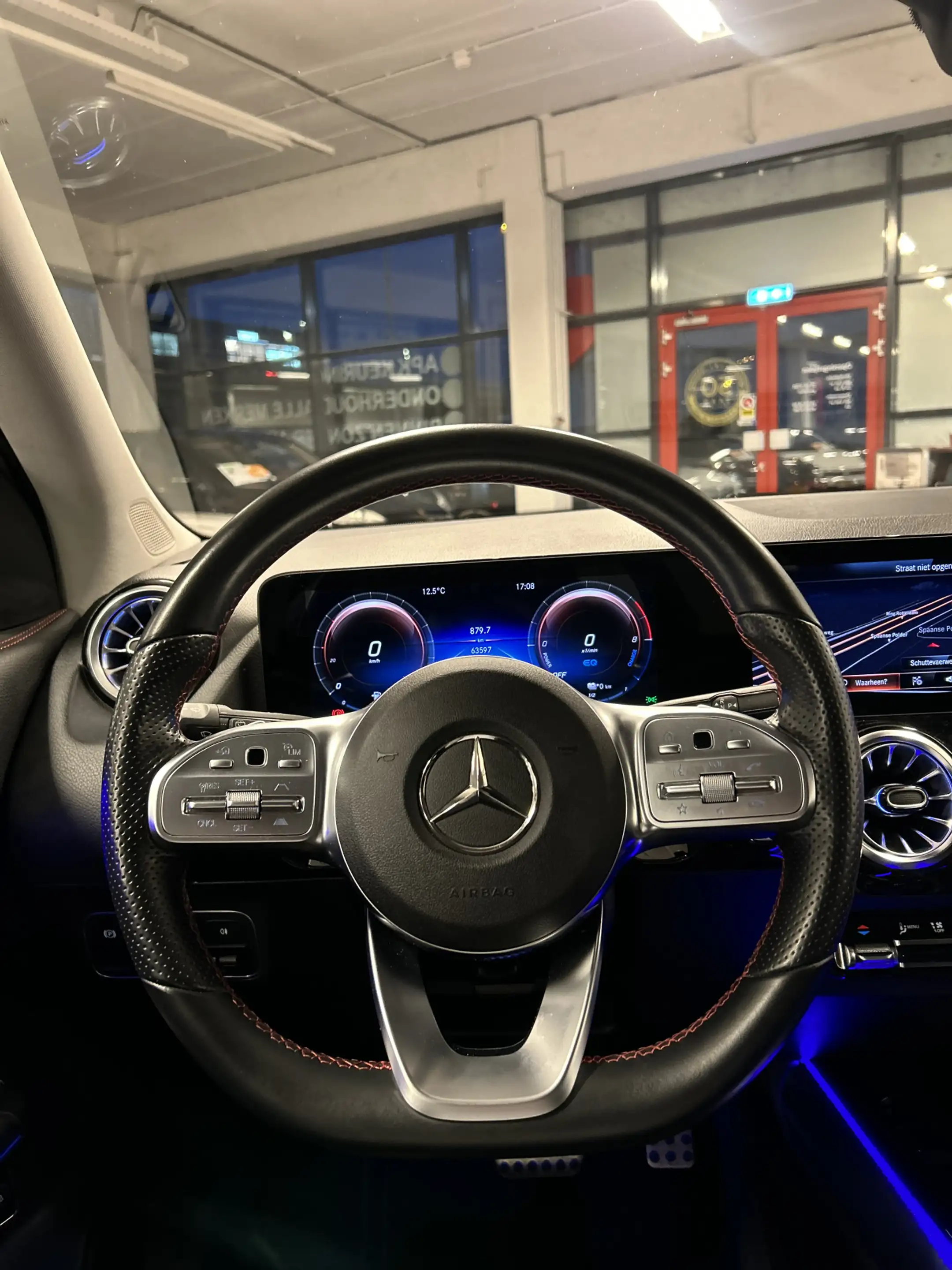 Mercedes-Benz GLA 250 e AMG Line | Adaptive cruise control | Sfeerverlic — photo 11
