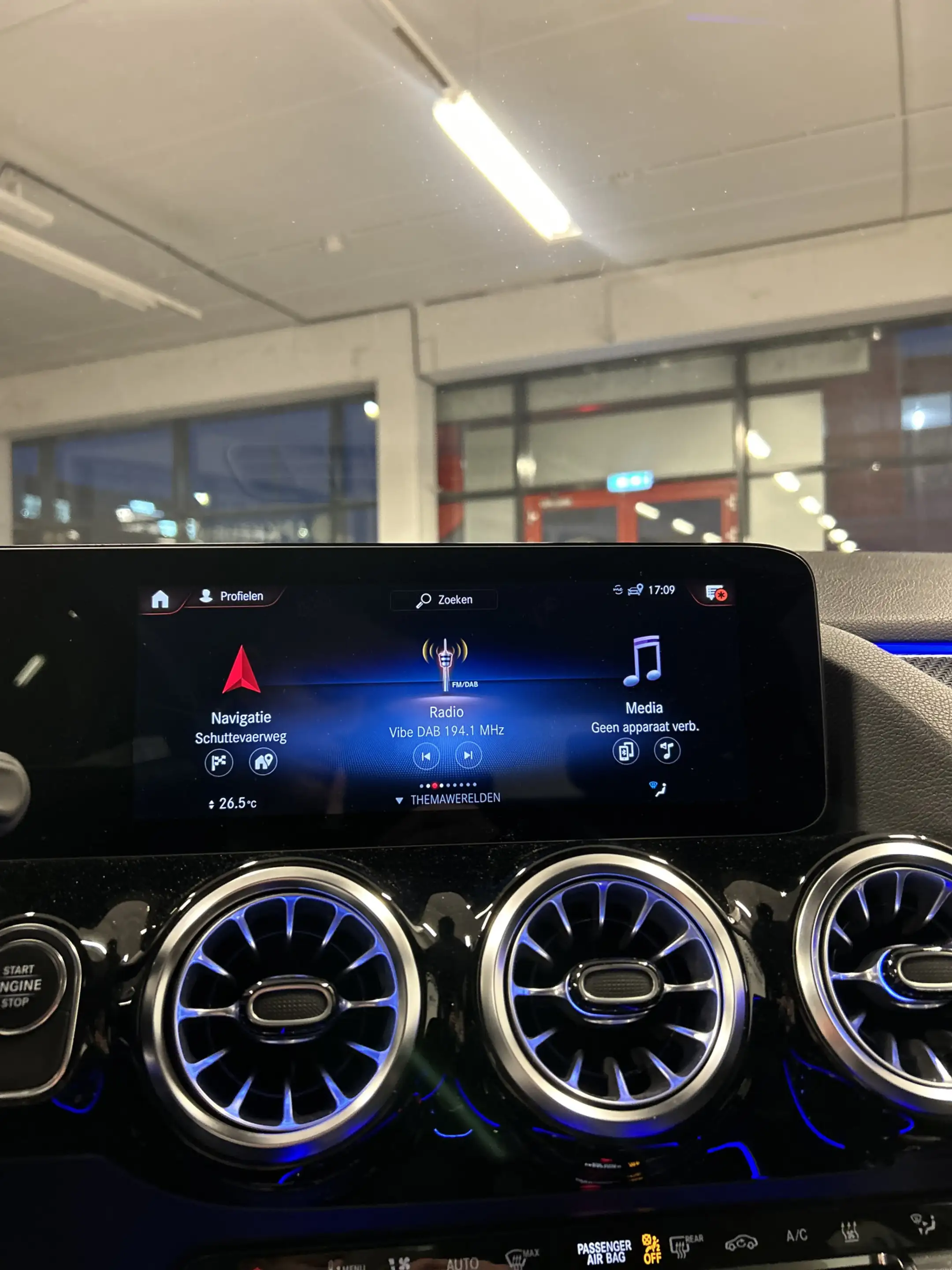 Mercedes-Benz GLA 250 e AMG Line | Adaptive cruise control | Sfeerverlic — photo 22