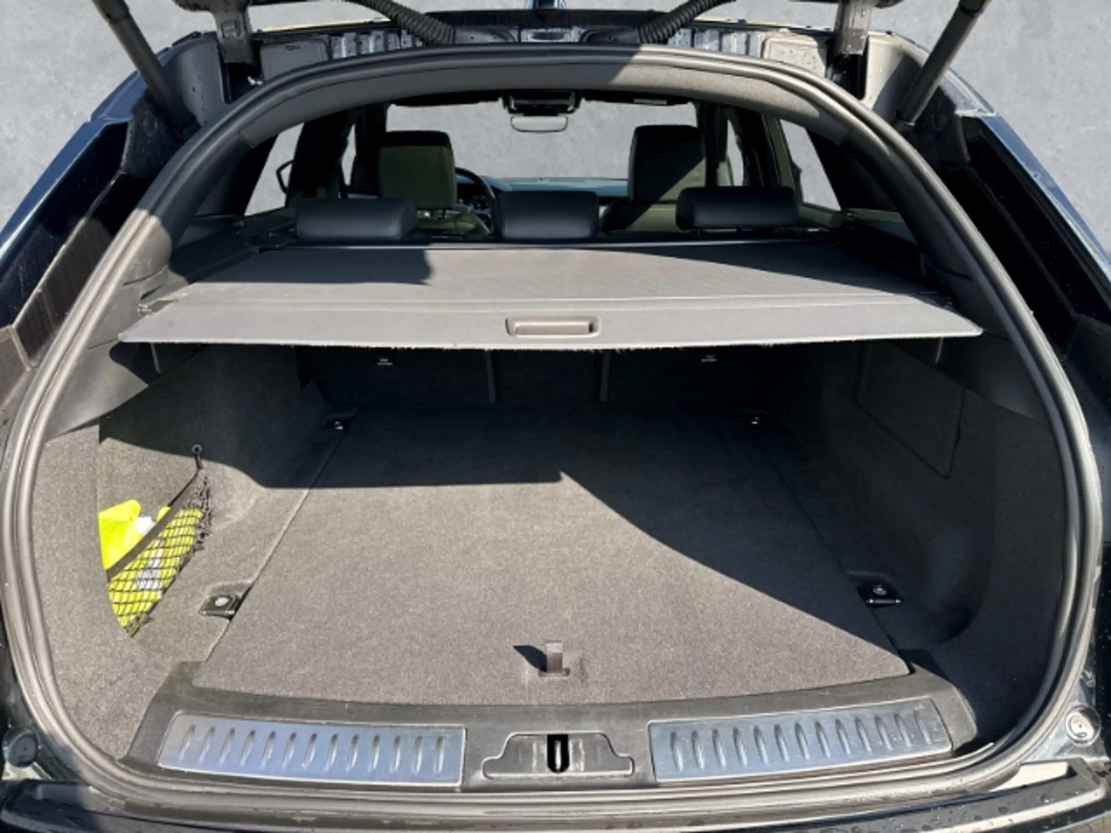 Land Rover Range Rover Velar D300 Dynamic HSE BlackPack 22''LM Pano HUD AHK Spo — photo 10