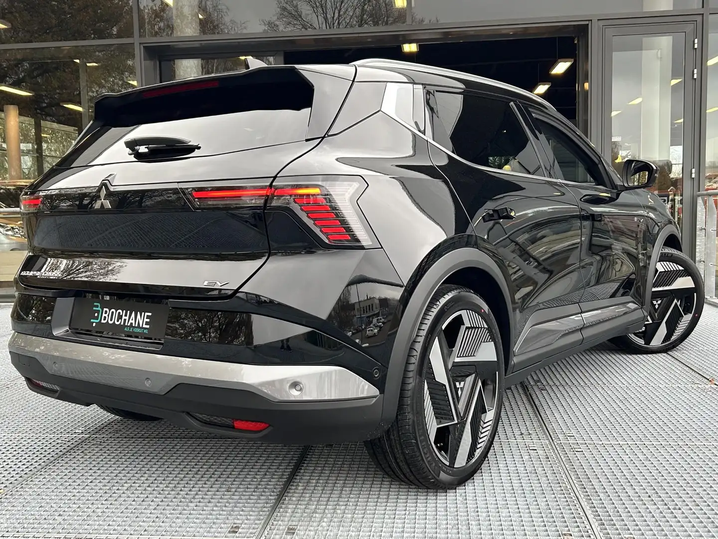 Mitsubishi Eclipse Cross Intense+ 87 kWh | NIEUW MODEL UIT VOORRAAD LEVERBA Noir - 2
