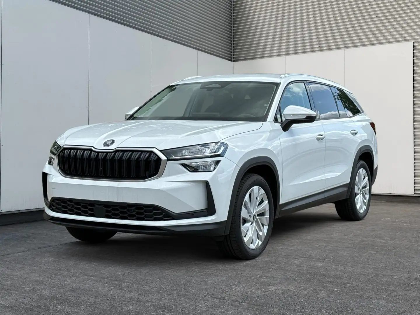Skoda Kodiaq Selection DSG+AHK+NAVI+19'' ALU+ACC+KAMERA 1.5T... Weiß - 1