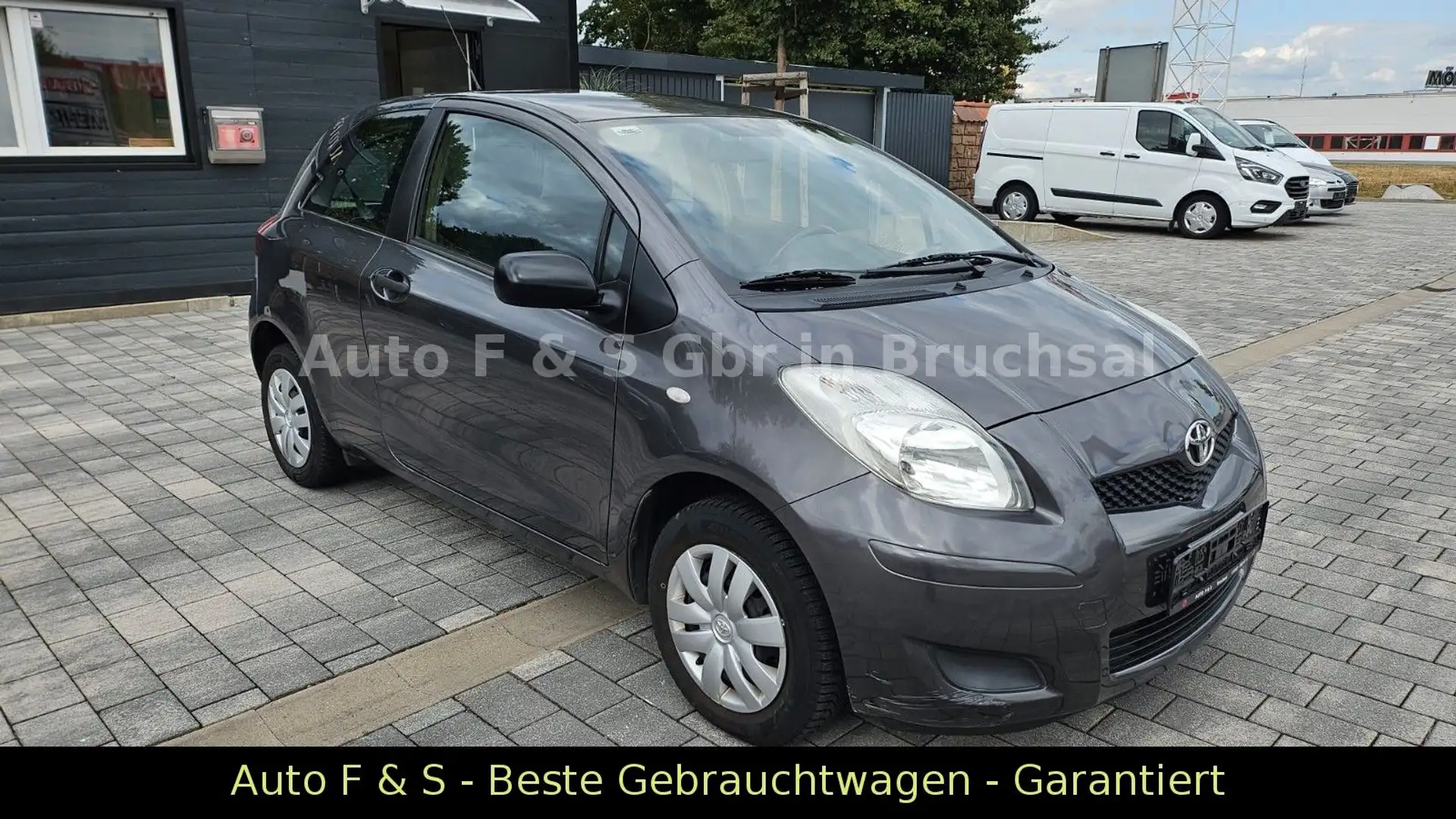 Toyota Yaris Europe * 2-Türer - 1