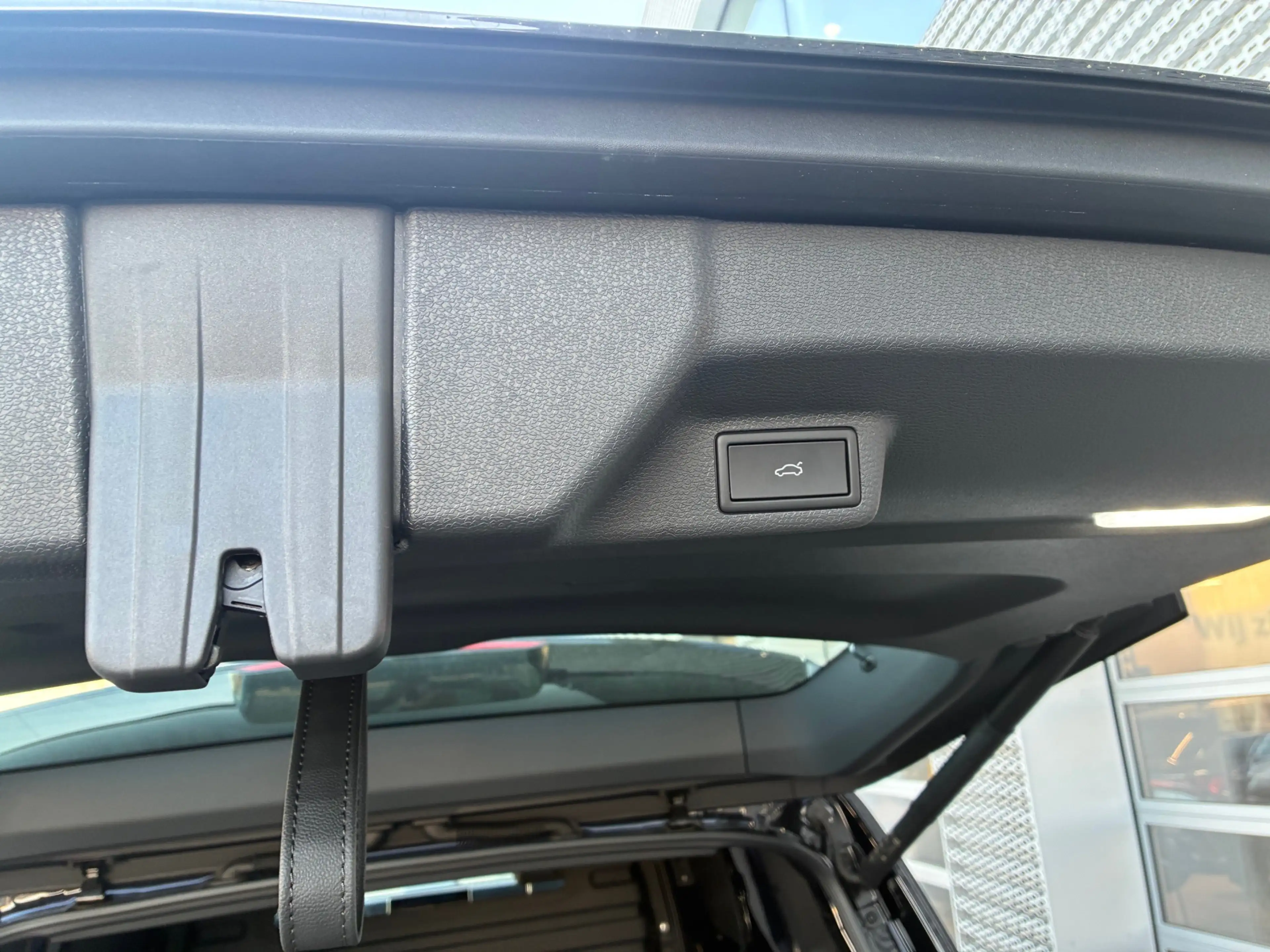 Volkswagen ID. Buzz Cargo Anniversary Edition 79 kWh — photo 8