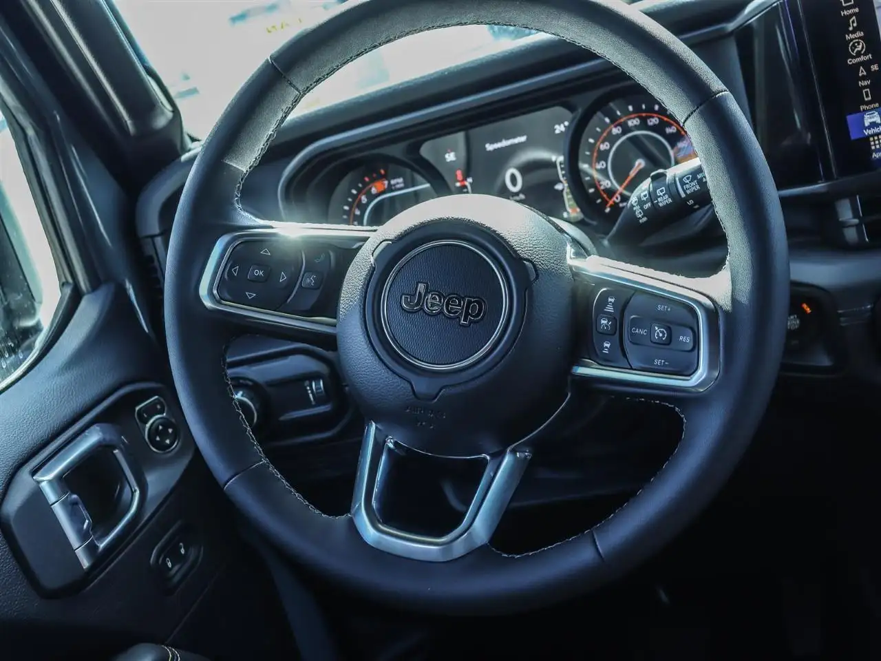 Jeep Wrangler снимка Jeep Wrangler