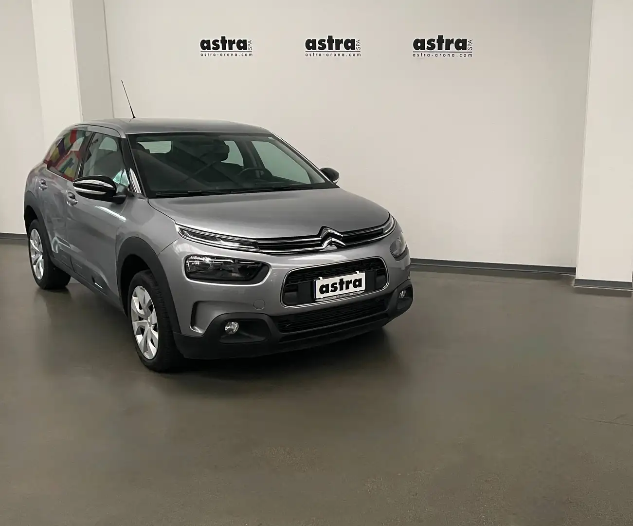 Citroen C4 Cactus 1.2 puretech Feel s&s 110cv Grau - 1
