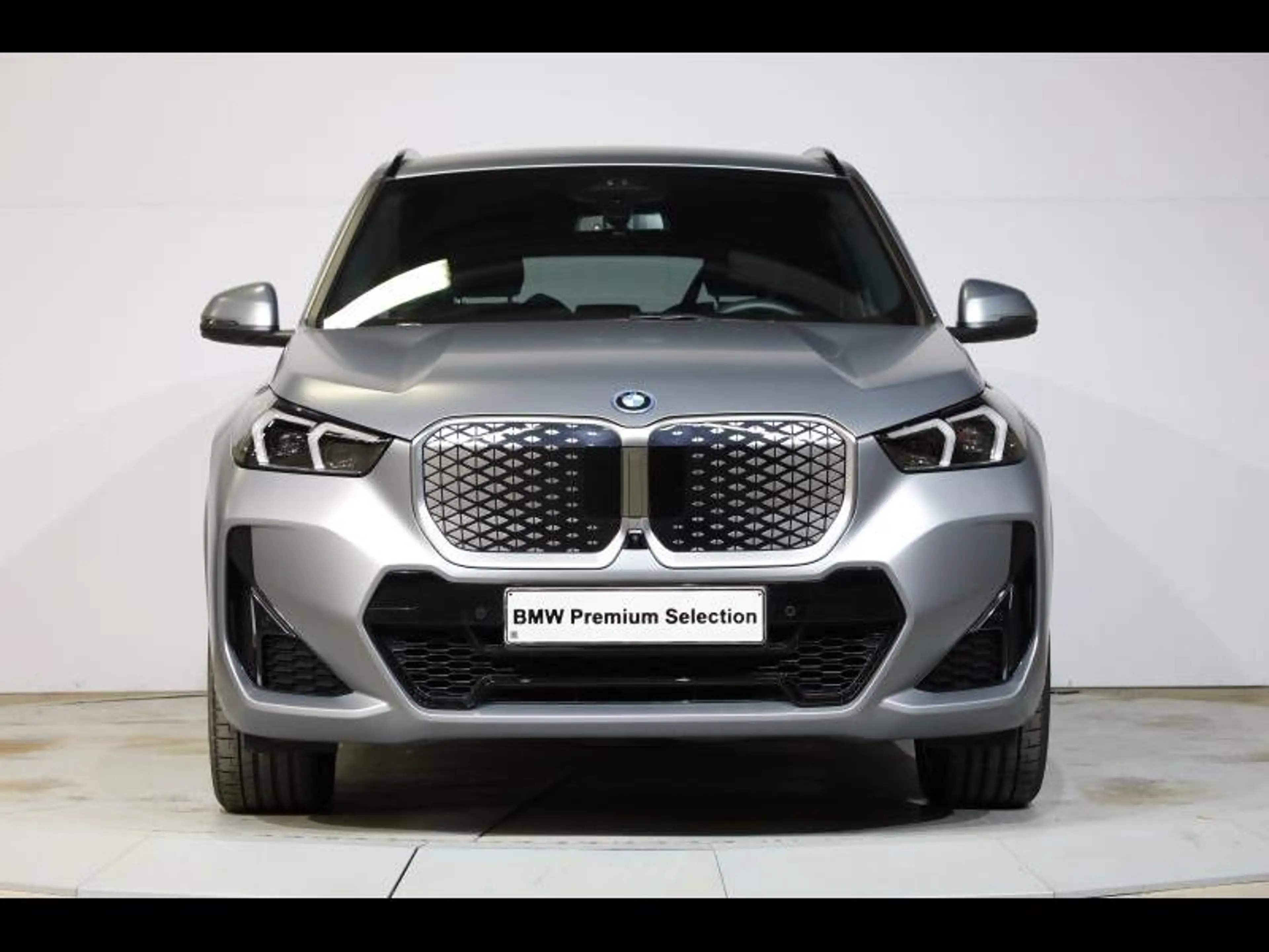 BMW iX1 eDrive20 Kit M Sport — photo 2
