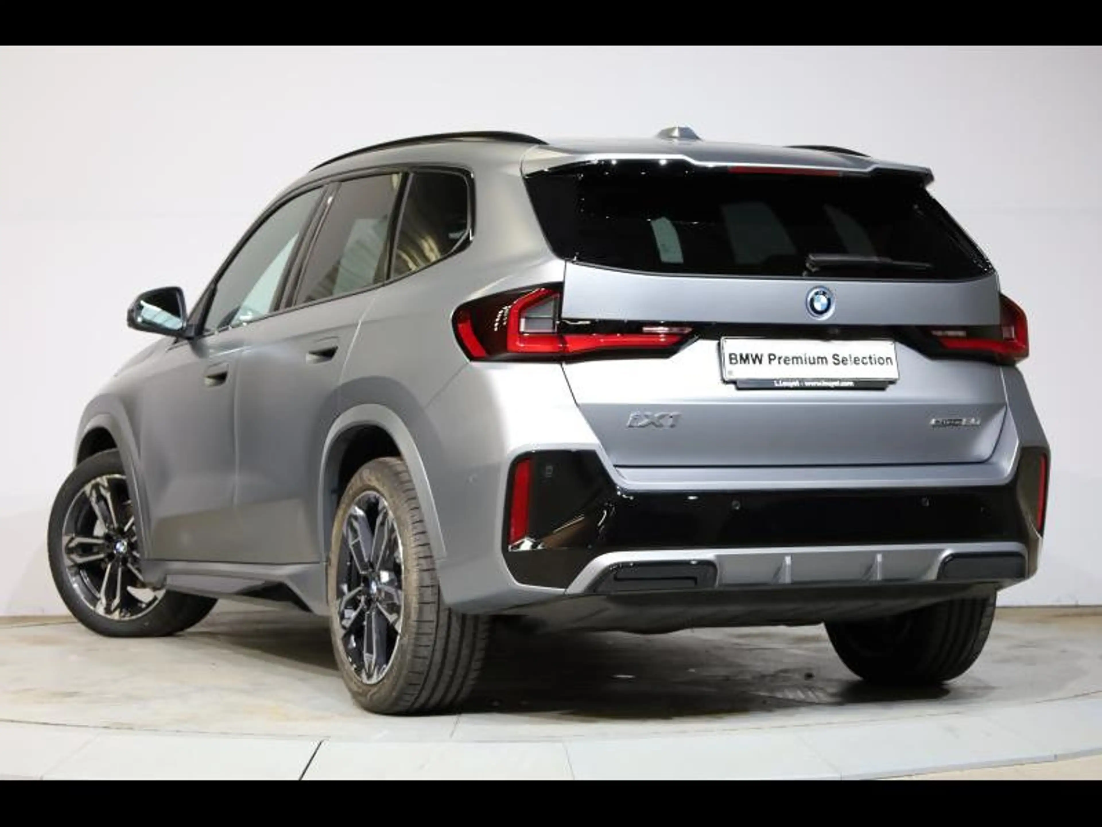 BMW iX1 eDrive20 Kit M Sport — photo 5