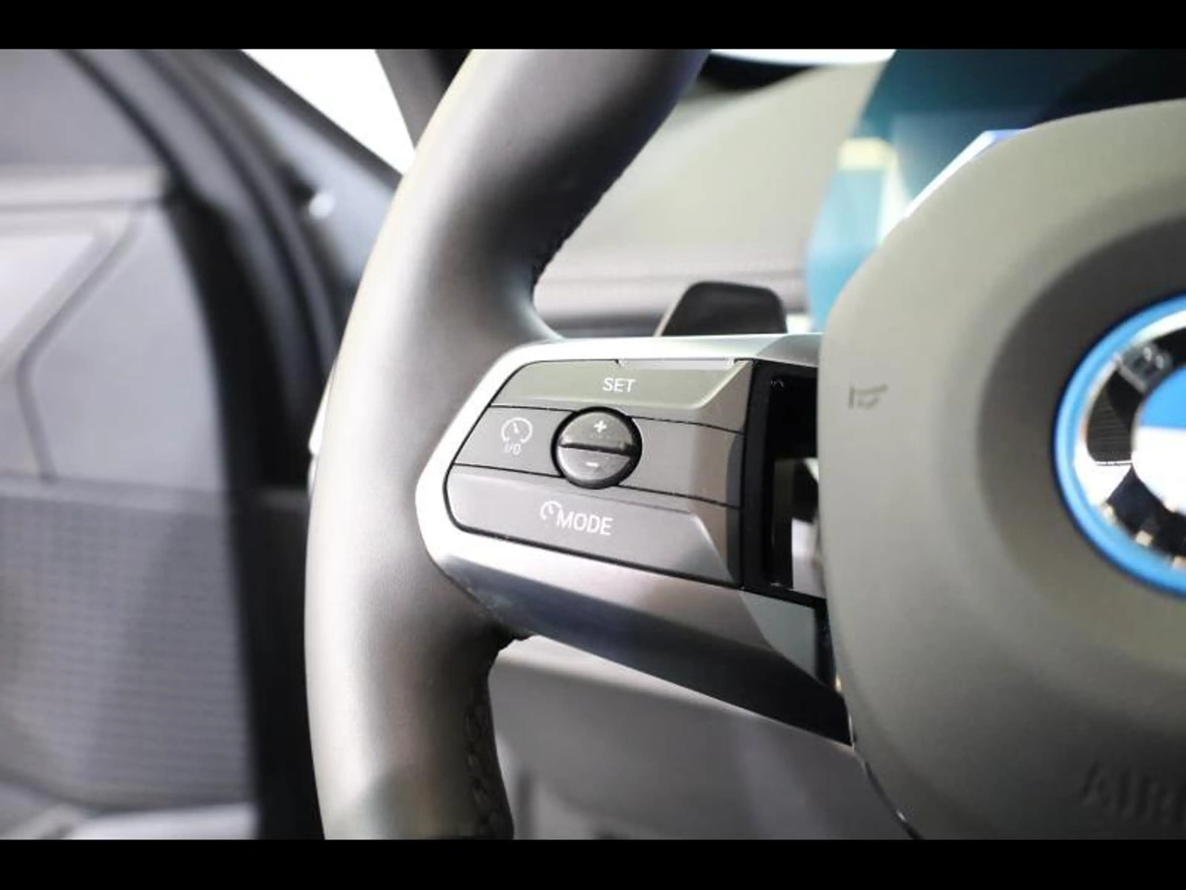 BMW iX1 eDrive20 Kit M Sport — photo 13