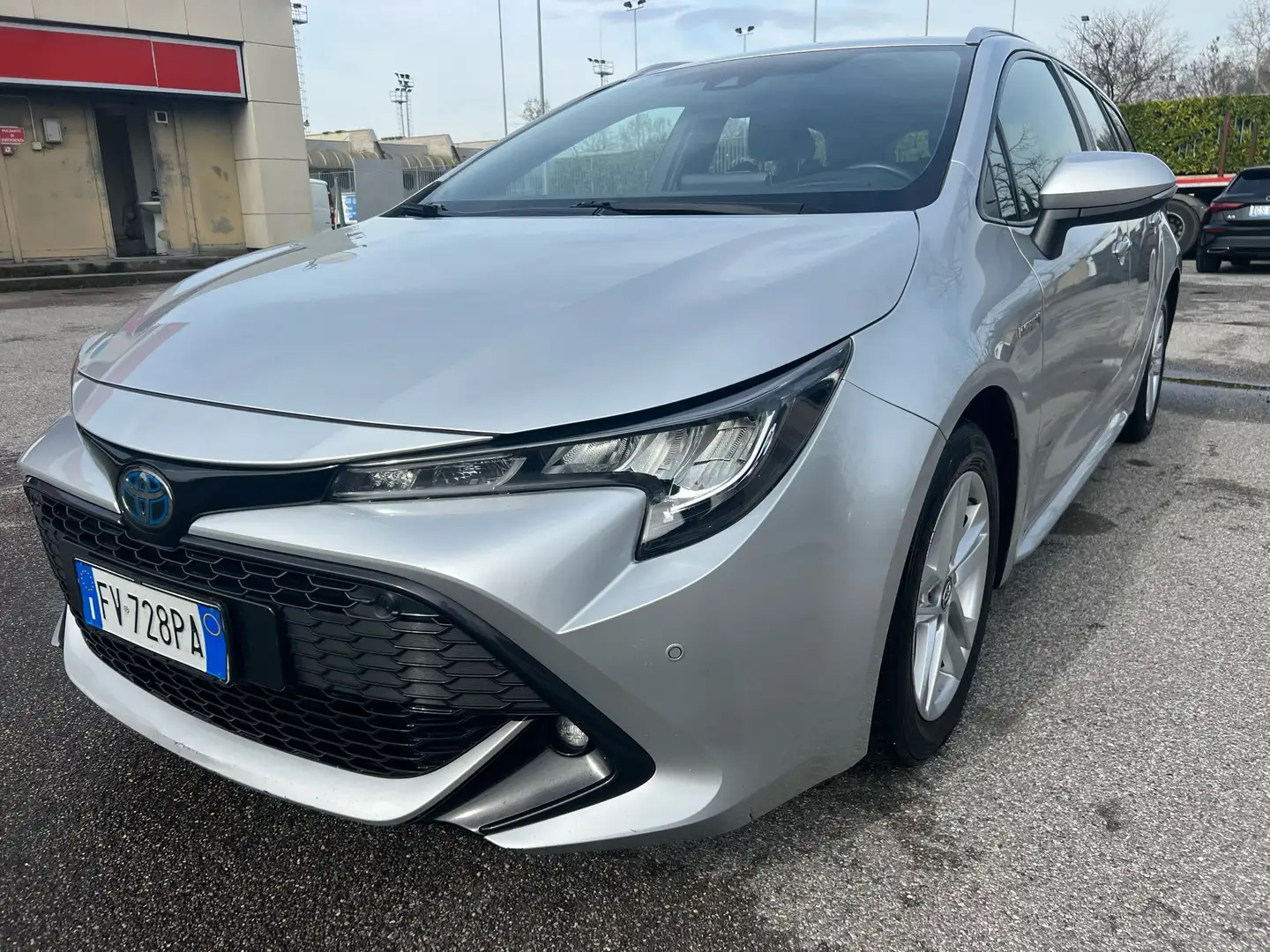 Toyota Corolla Touring Sports 18hStyle cvt Silber - 2
