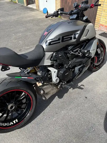 Ducati Diavel - foto 2