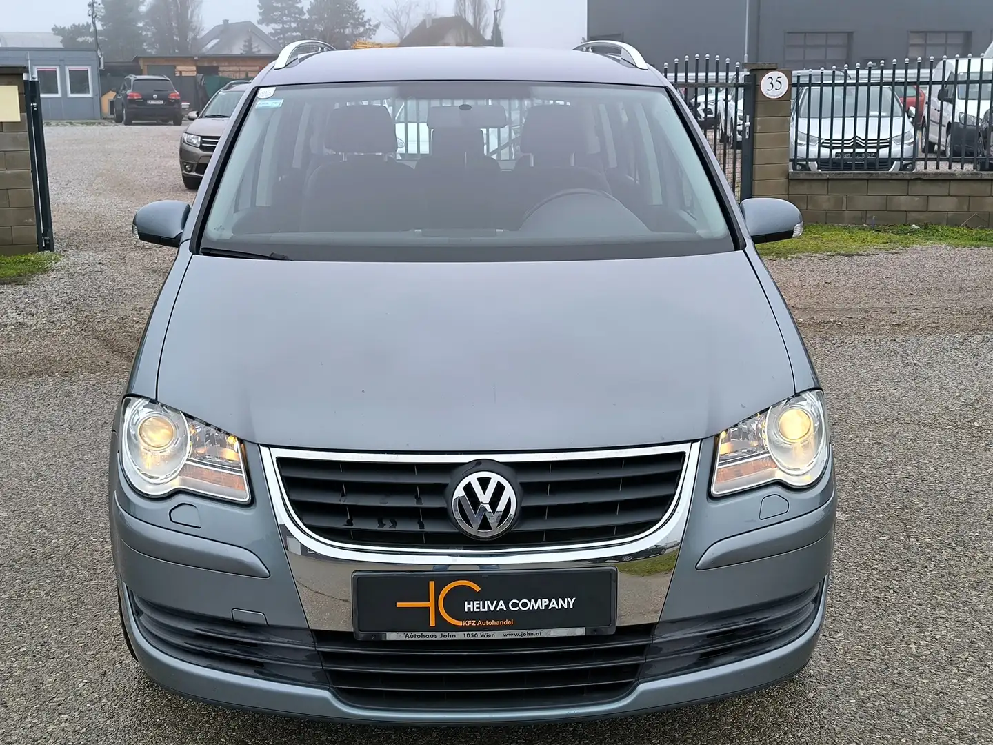 Volkswagen Touran Touran Trendline 1,9 TDI DPF DSG Trendline Grau - 2