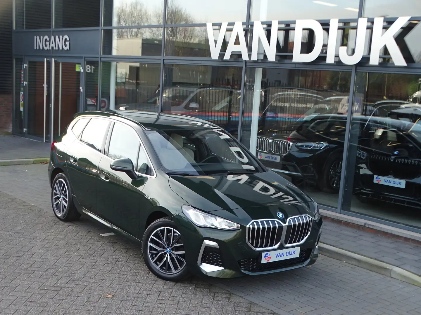 BMW 225 2-serie Active Tourer 225e xDrive M Sportpakket Ad Verde - 2