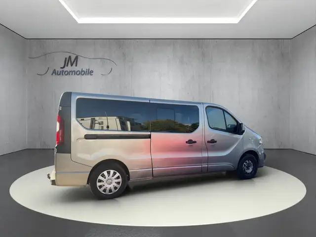 Opel Vivaro view 7